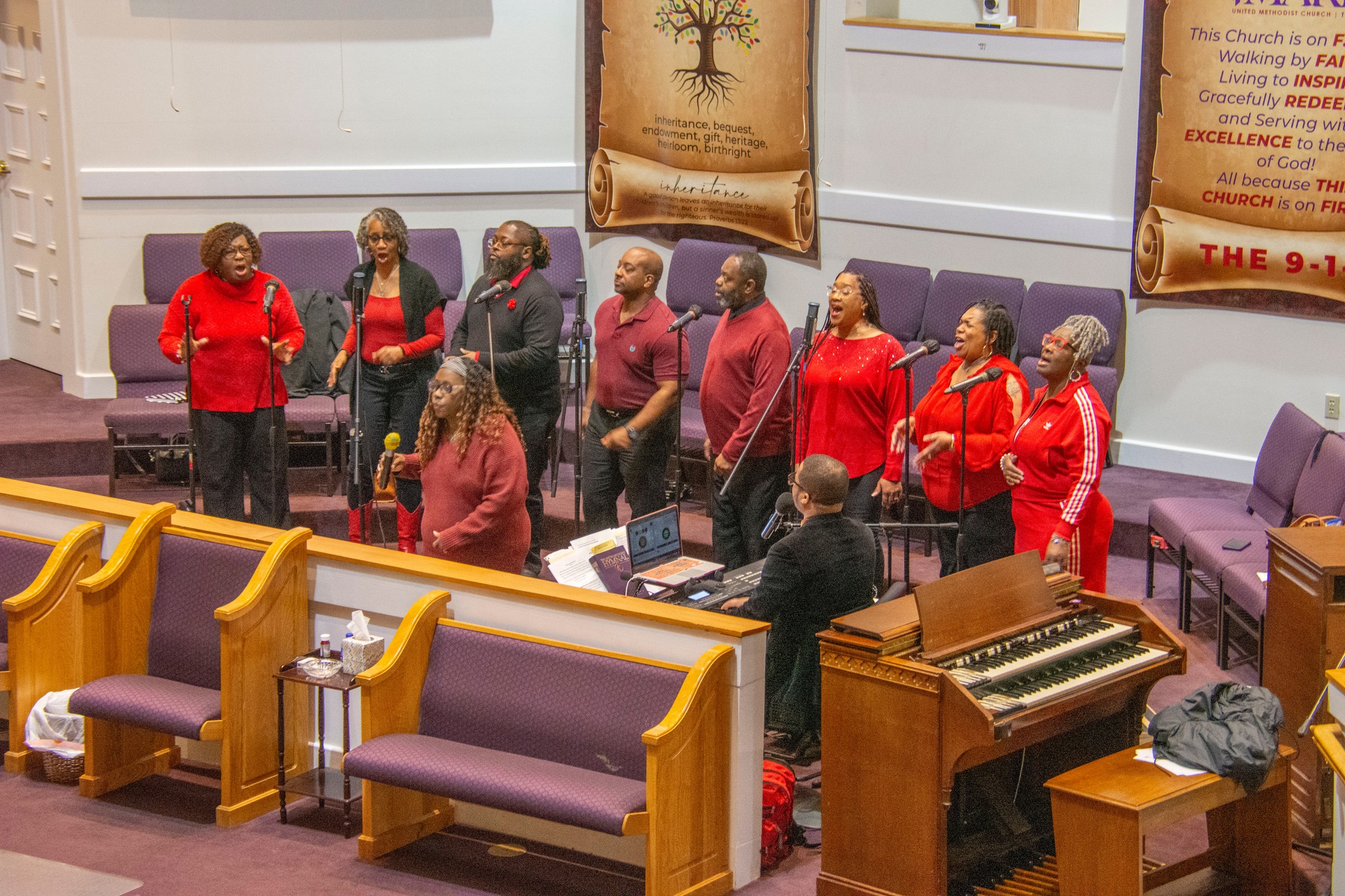 Saint Mark United... - Saint Mark United Methodist Church