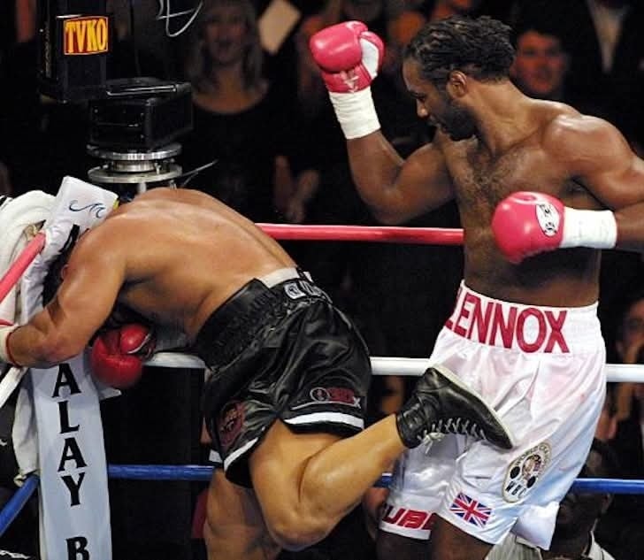 BTR - 2000: Lennox Lewis vs David Tua 🥊 The heavyweight champ danced ...