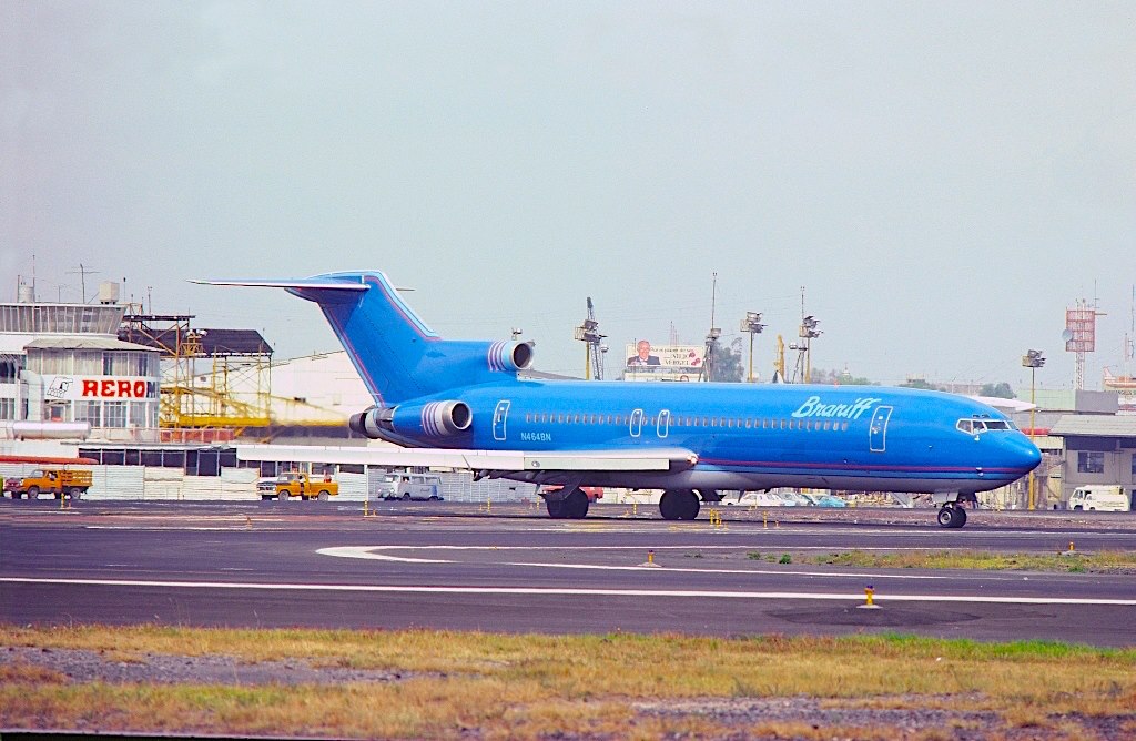 BRANIFF TAKES YOU TO MEXICO CITY WITH FLYING COLORS - Braniff