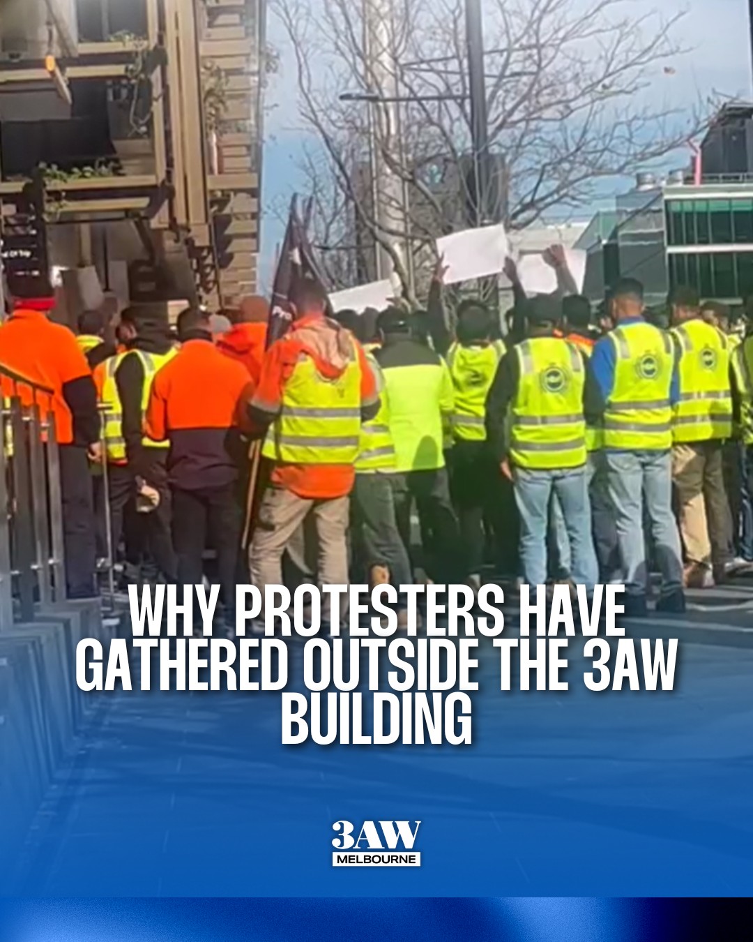 3AW - They've blocked Collins Street. More: https://nine.social/10At ...