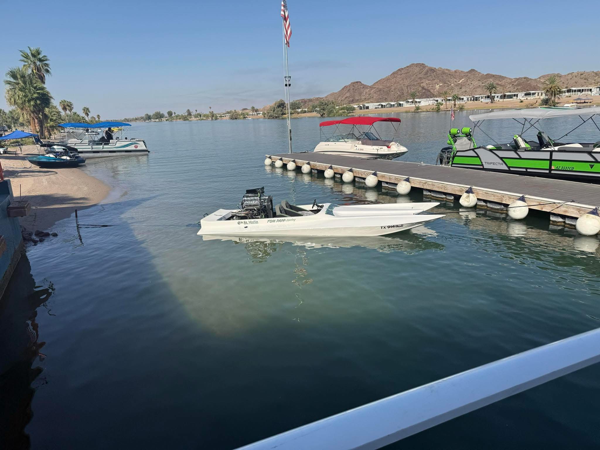 Fans of Tom Papp Racing Boats