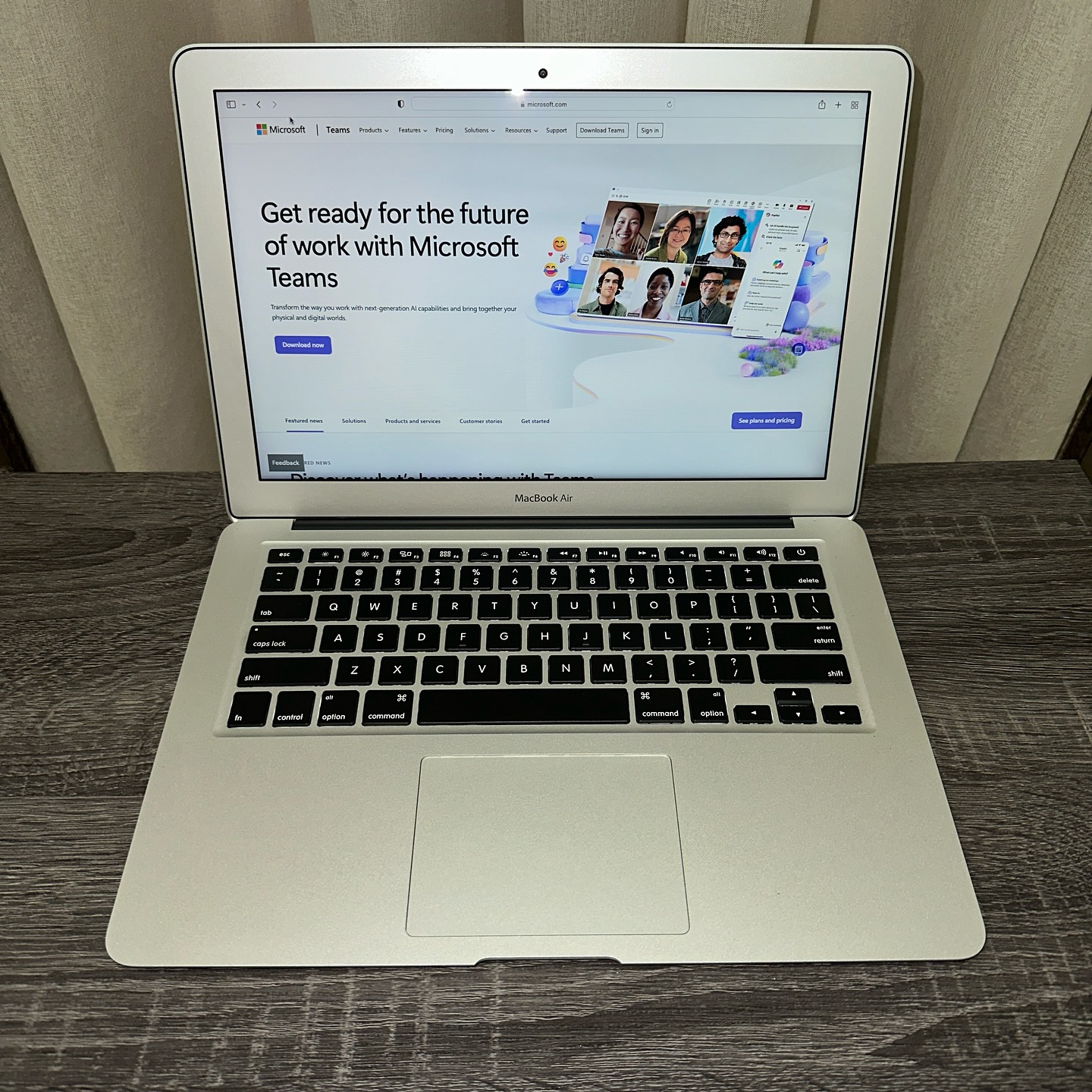 MacBook Air 2017 13” Specifications: 1.8ghz Intel i5 8gb Ram 120gb 