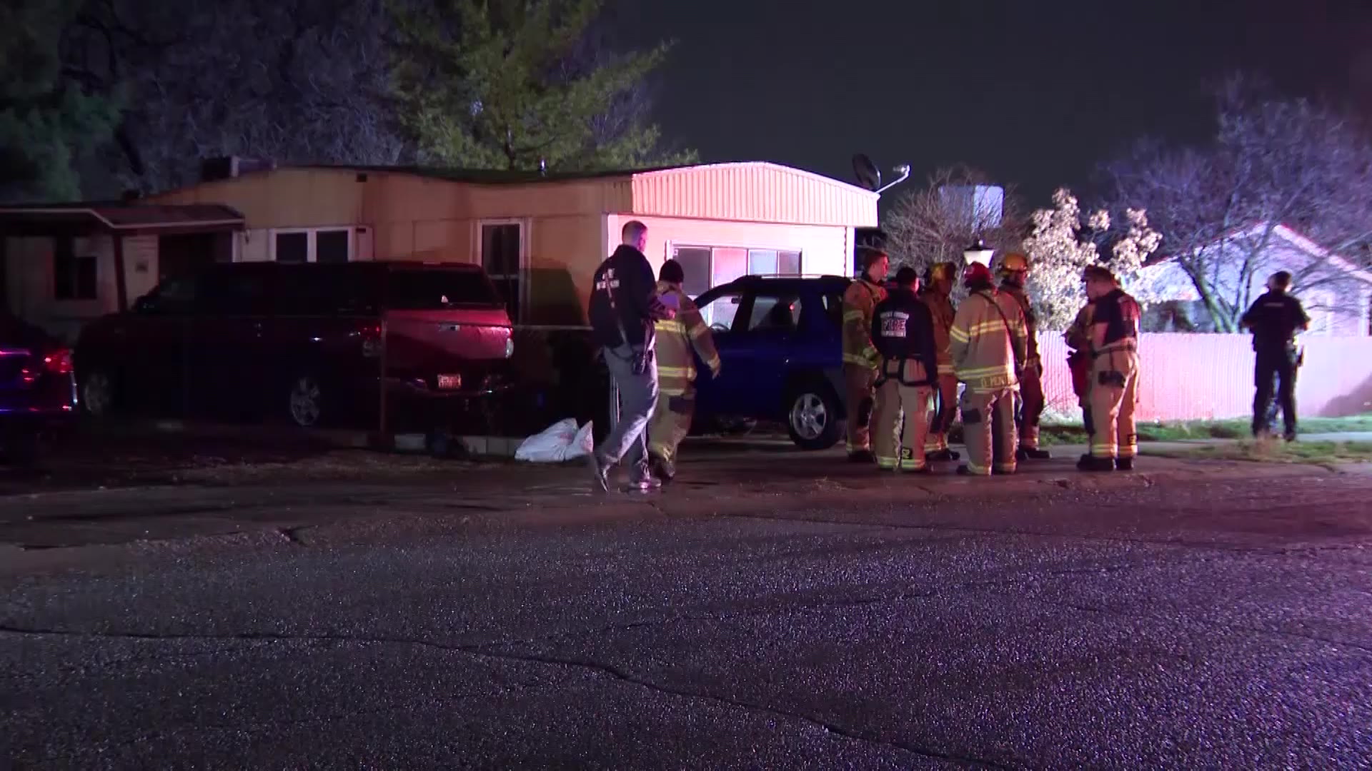 A man died early Thursday morning after his house caught fire in 