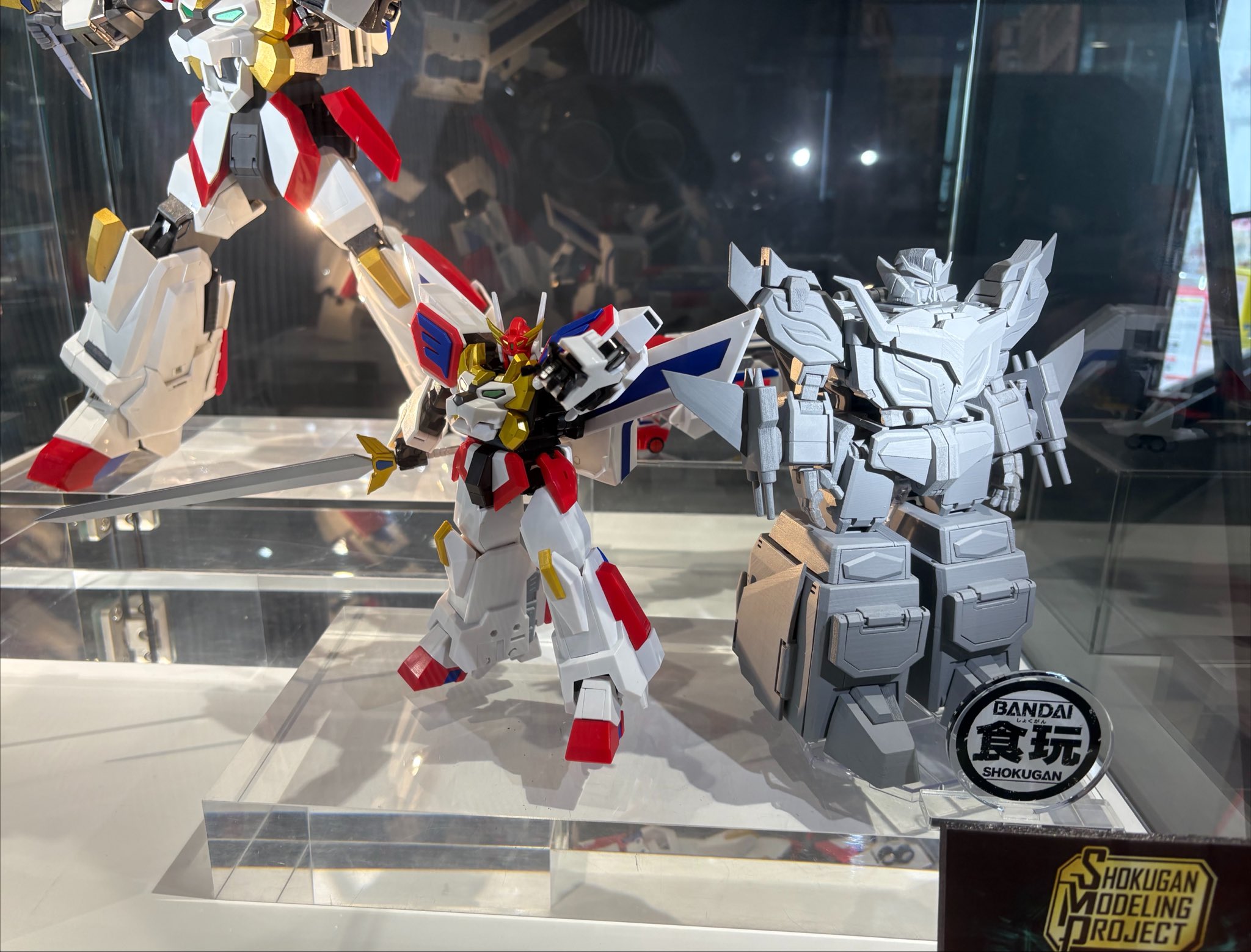 Bandai SMP King Exkaiser & Dragon Kaiser on display at Tamashii