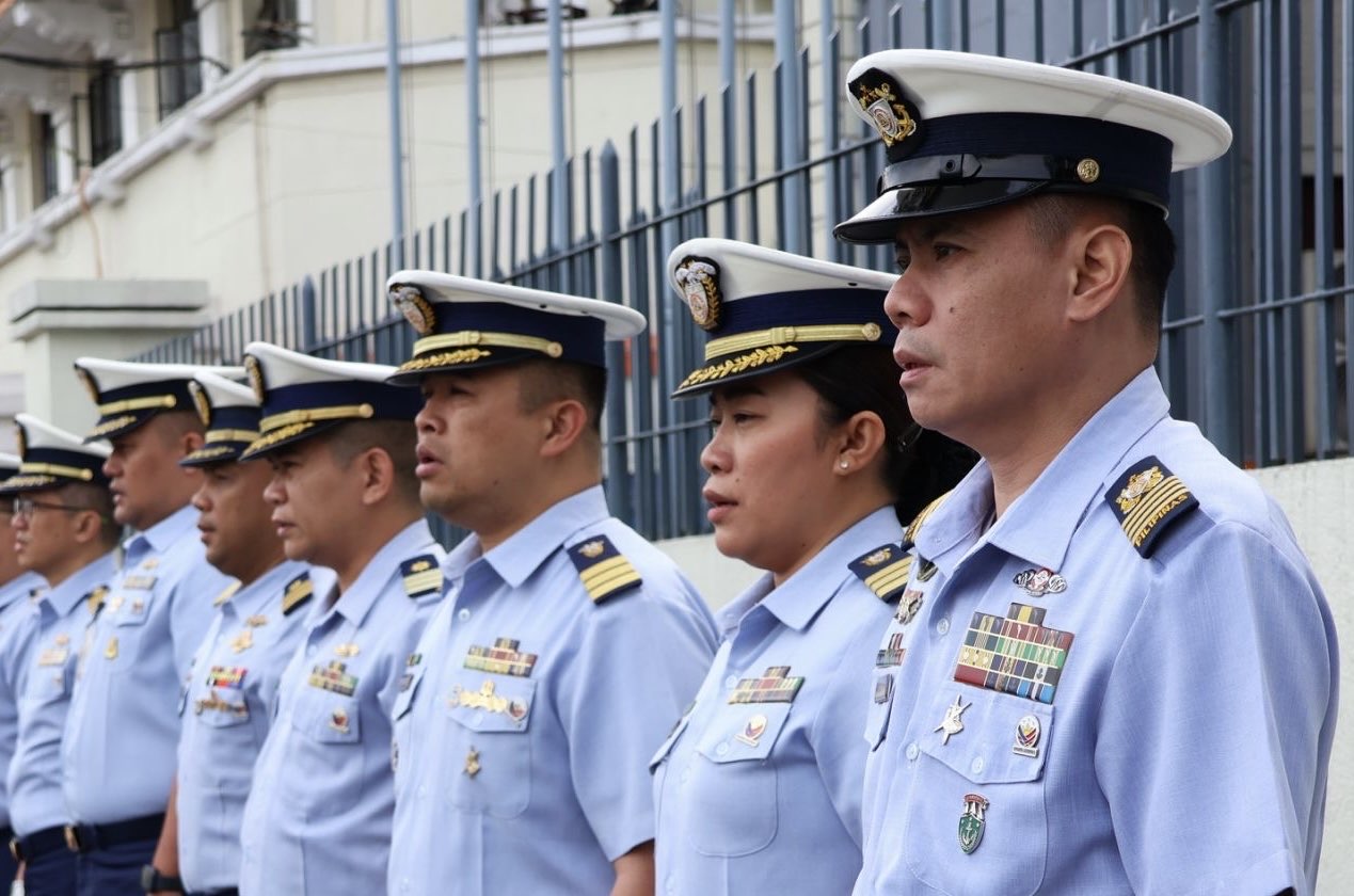 Philippine - #PROUDCOASTGUARDIAN: Siya si COMMANDER JAY B SUSTENTO ...