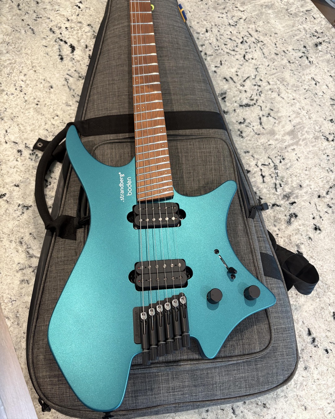 ギター Strandberg / Boden RAS 6 LOCK Strandberg - The cerulean beauty of this Boden RAS 6 Lock from