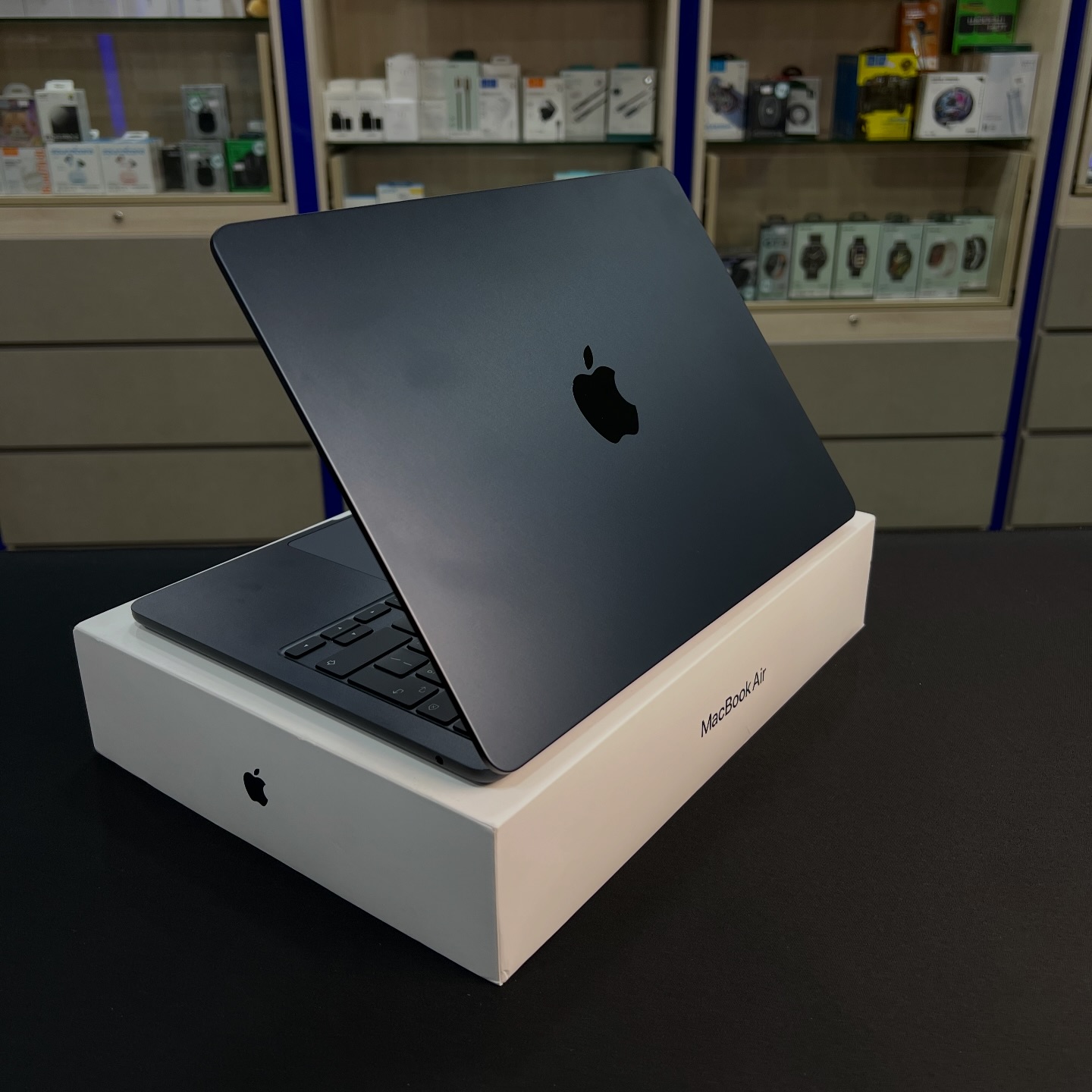 Open Box MacBook Air M3 13.6 Inch Midnight: - M3 Chip, 13.6 inch 