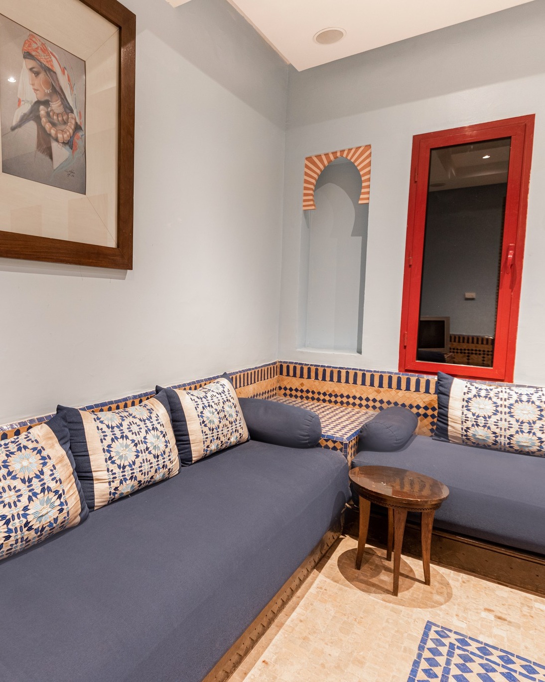 ibis - 🛋️ Installez-vous dans notre salon marocain, où confort et ...
