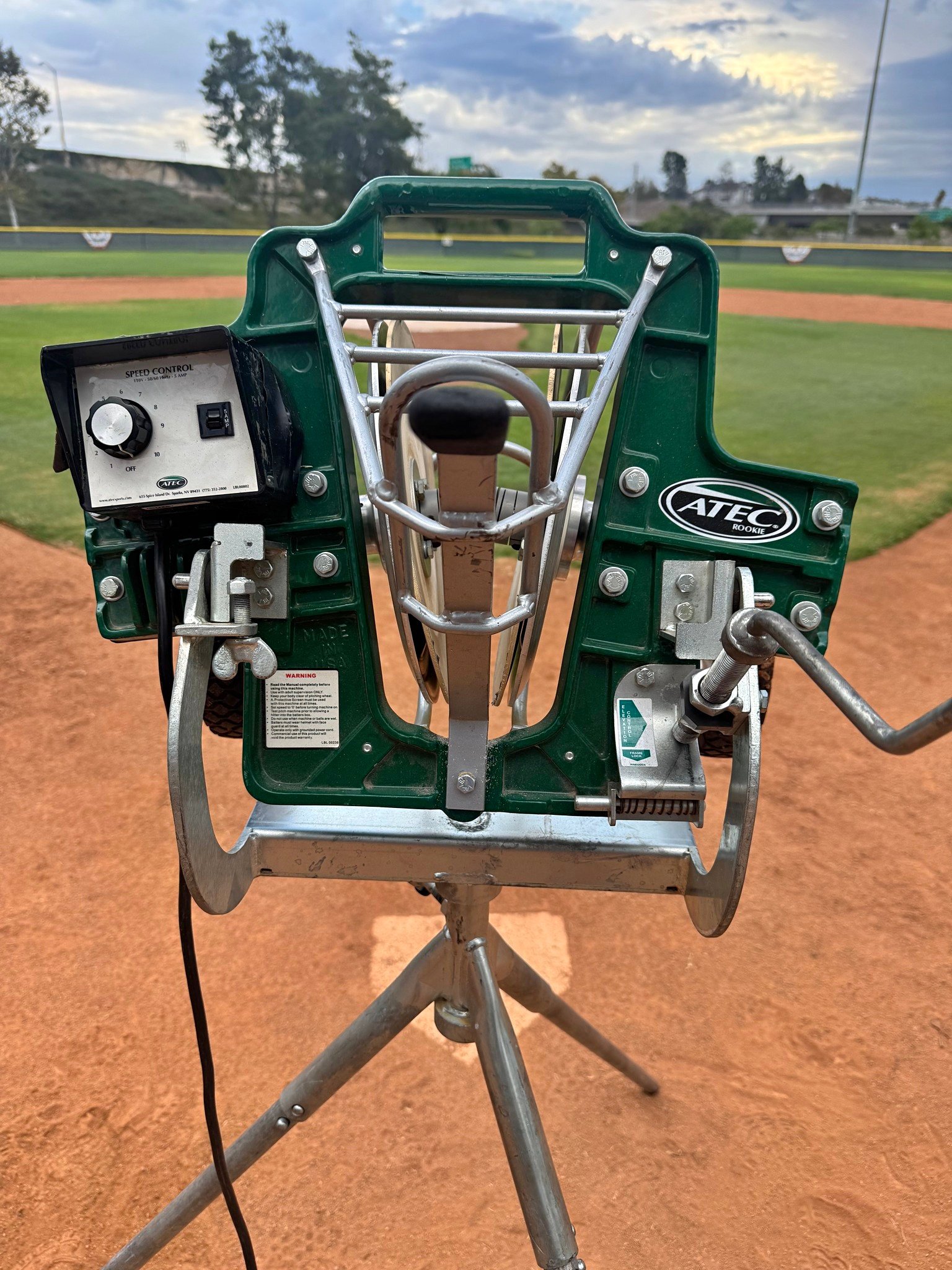 ATEC Rookie Defense Baseball Machine - Great Condition - Pitching ...