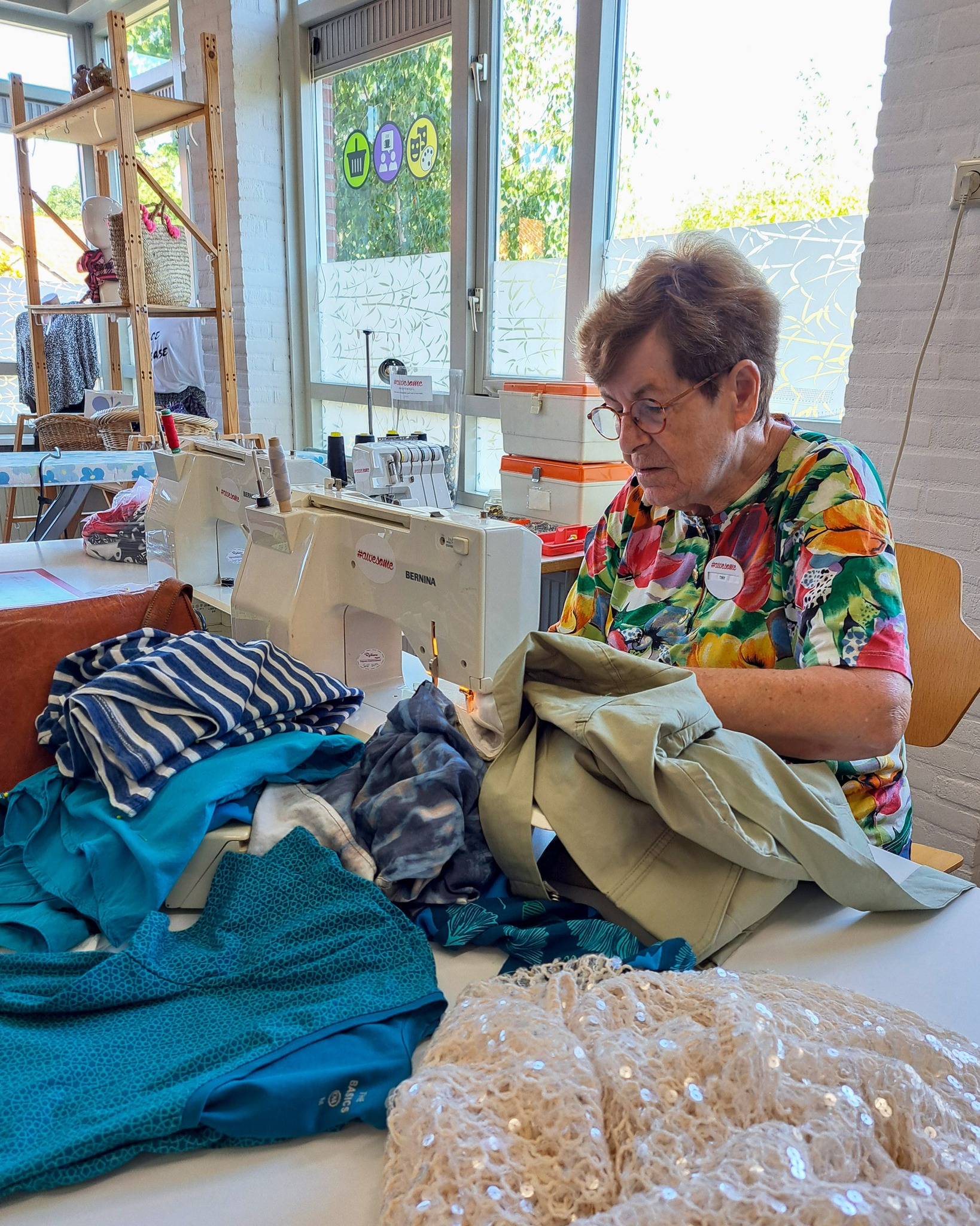 In ons... - Stichting #Awesome kledingruil atelier | Facebook