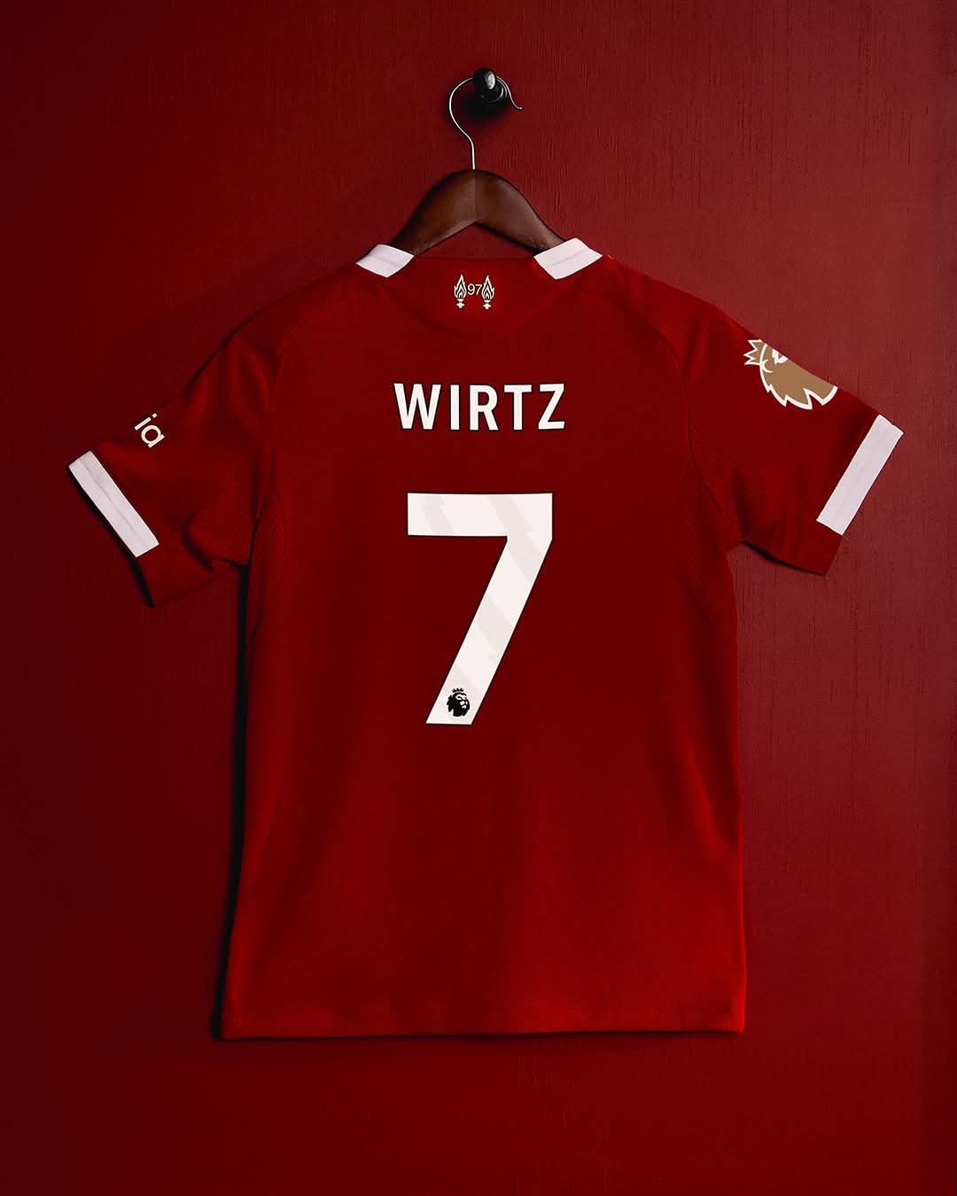 🚨 Liverpool have sold 42,000 Florian Wirtz shirts in one hour