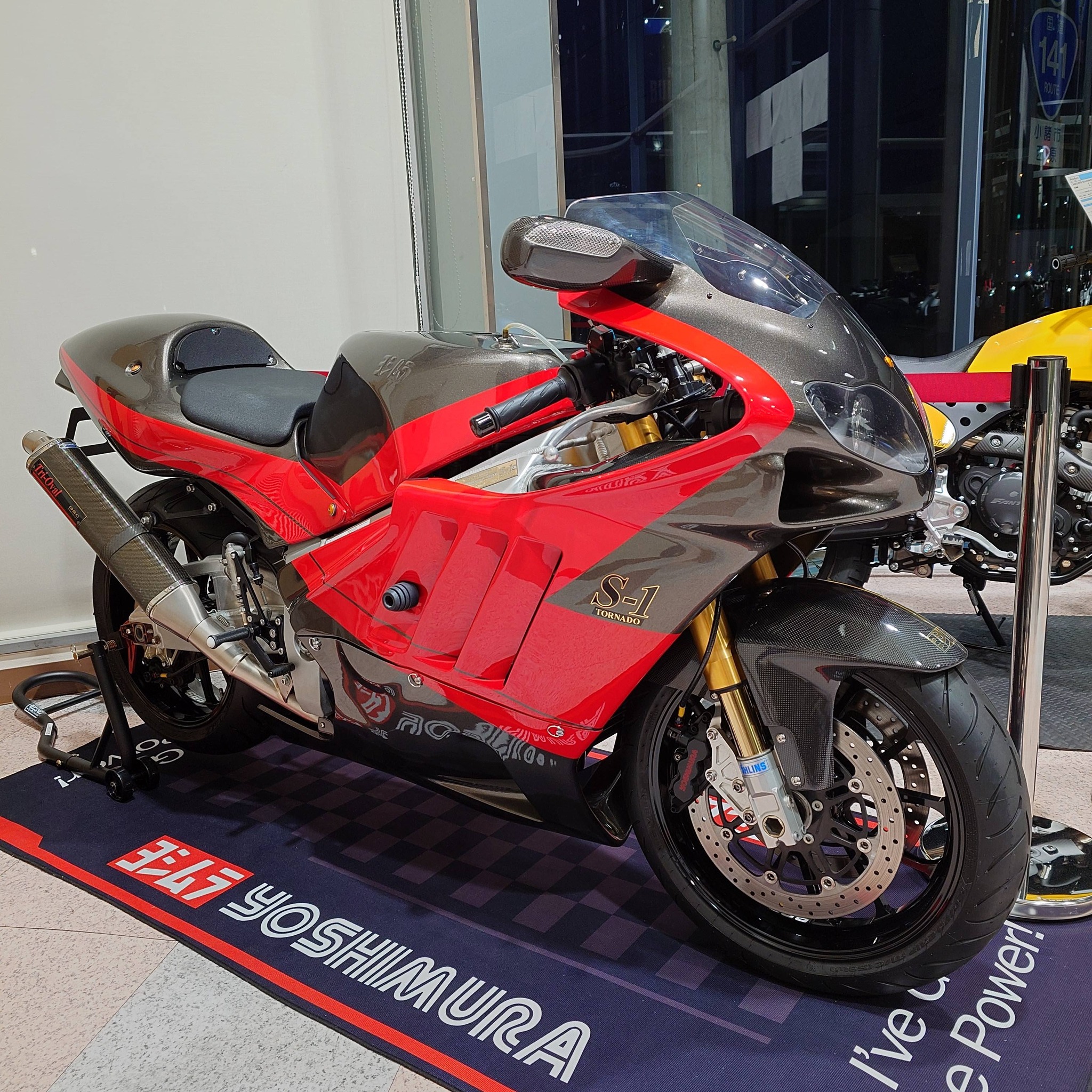 ⭐️展示車両のご紹介⭐️ ヨシムラ TORNADO S-1 スズキ GSX-R1000を 