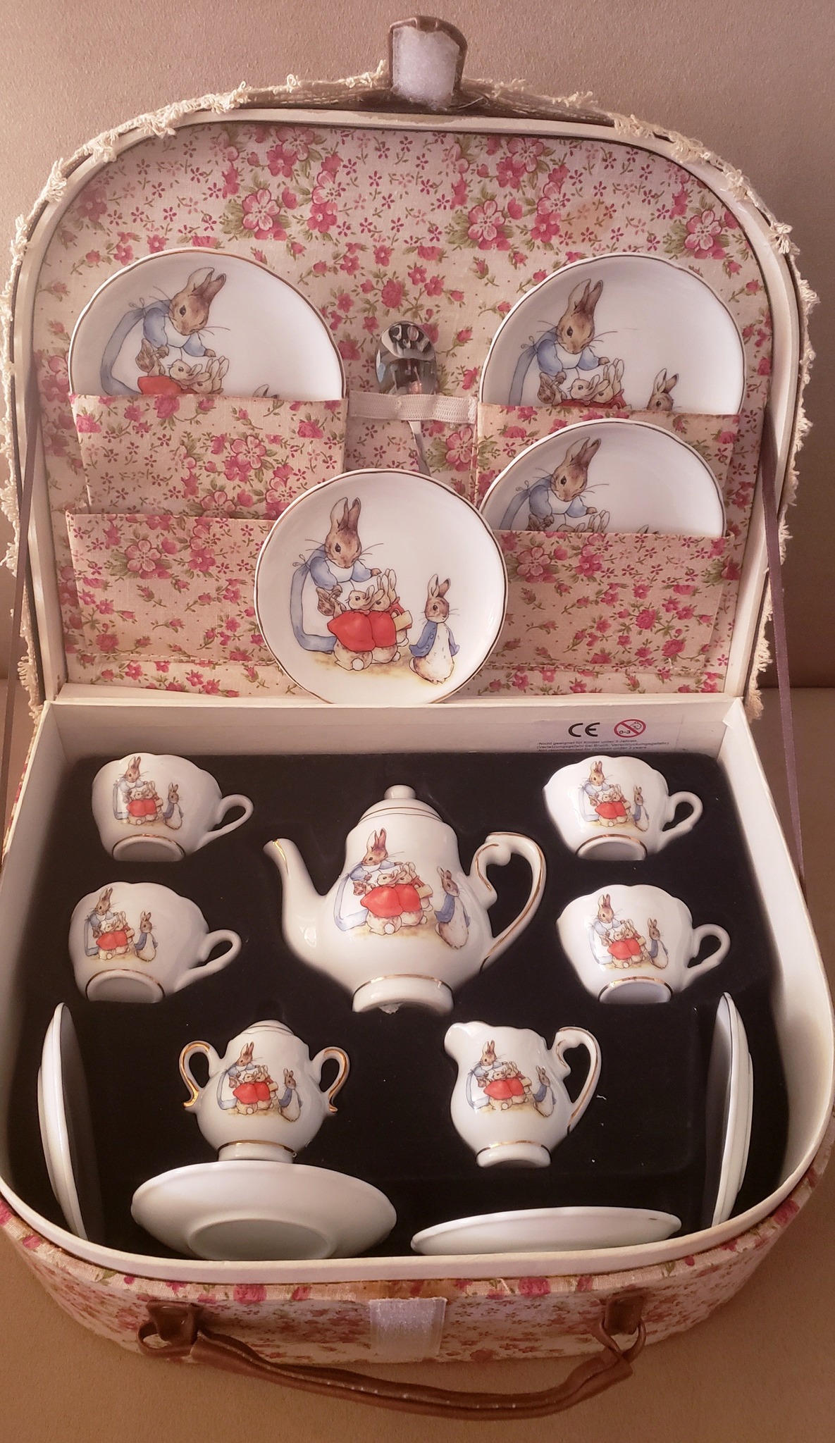 Set Tavola Beatrix Potter Da 3 Pezzi – Piatto, Ciotola E Tazza In Ceramica Con Illustrazioni In Rilievo Di Peter Coniglio, Lavabile In Lavastoviglie