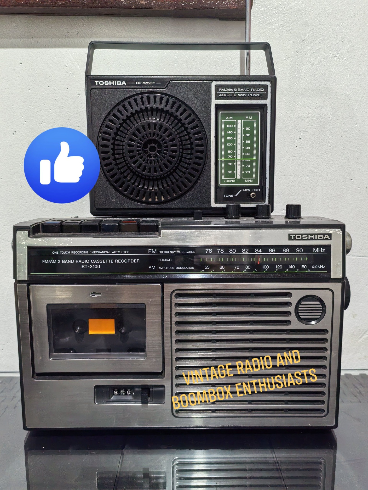 Toshiba Tryx1700 vintage radio from 1978