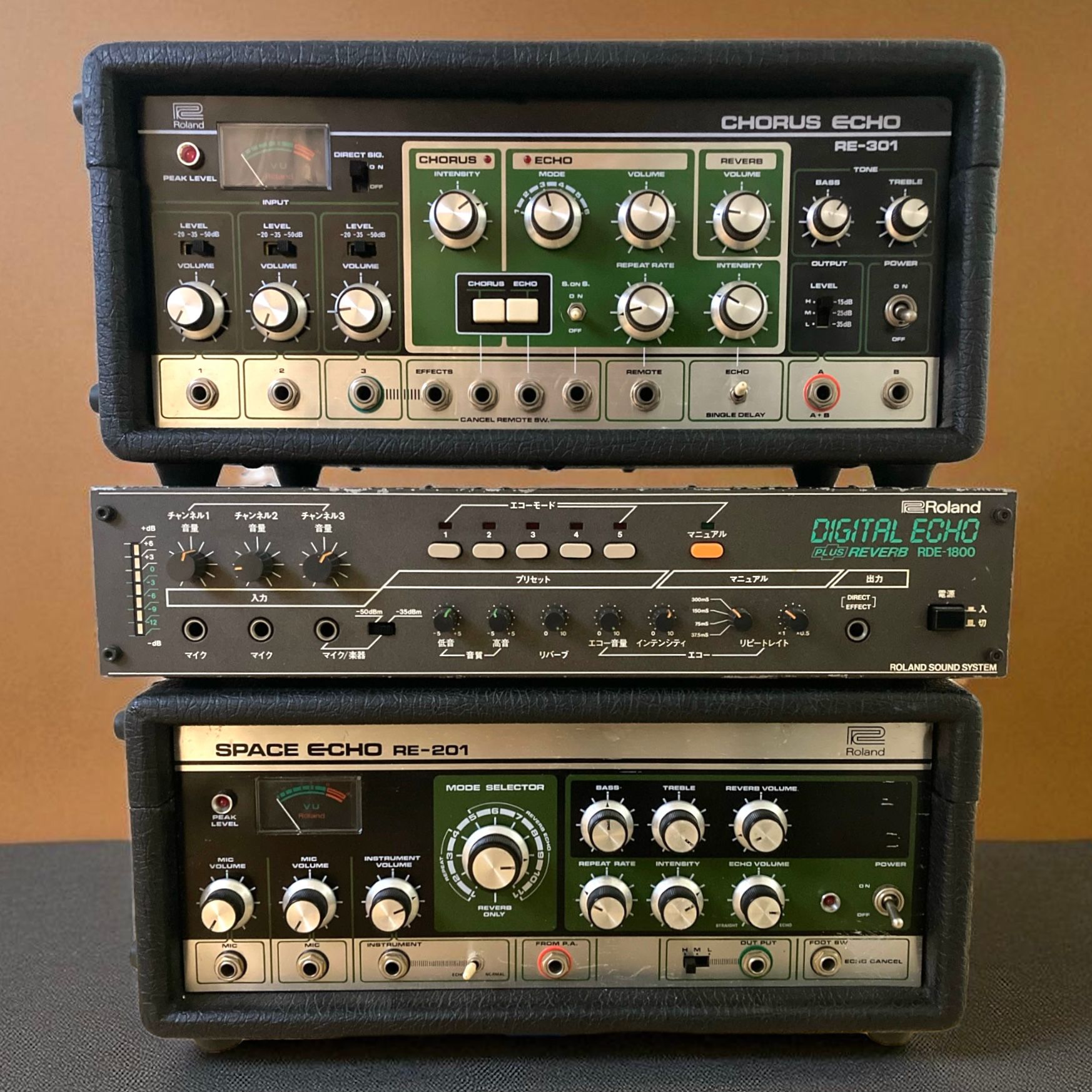 Roland RE 800 Digital Echo. Available in Stock
