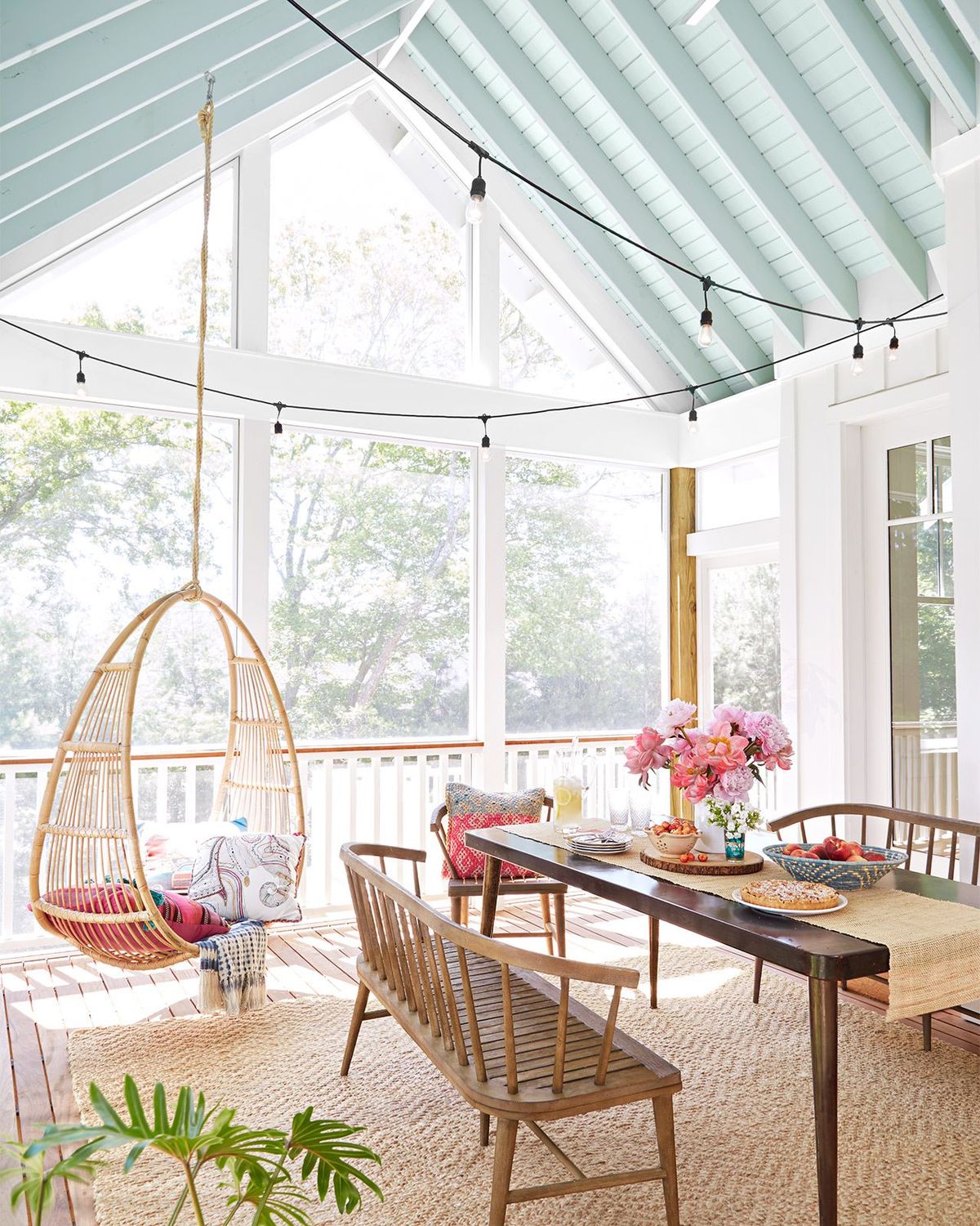 Better - Hanging chairs are a throwback trend that offers laidback ...