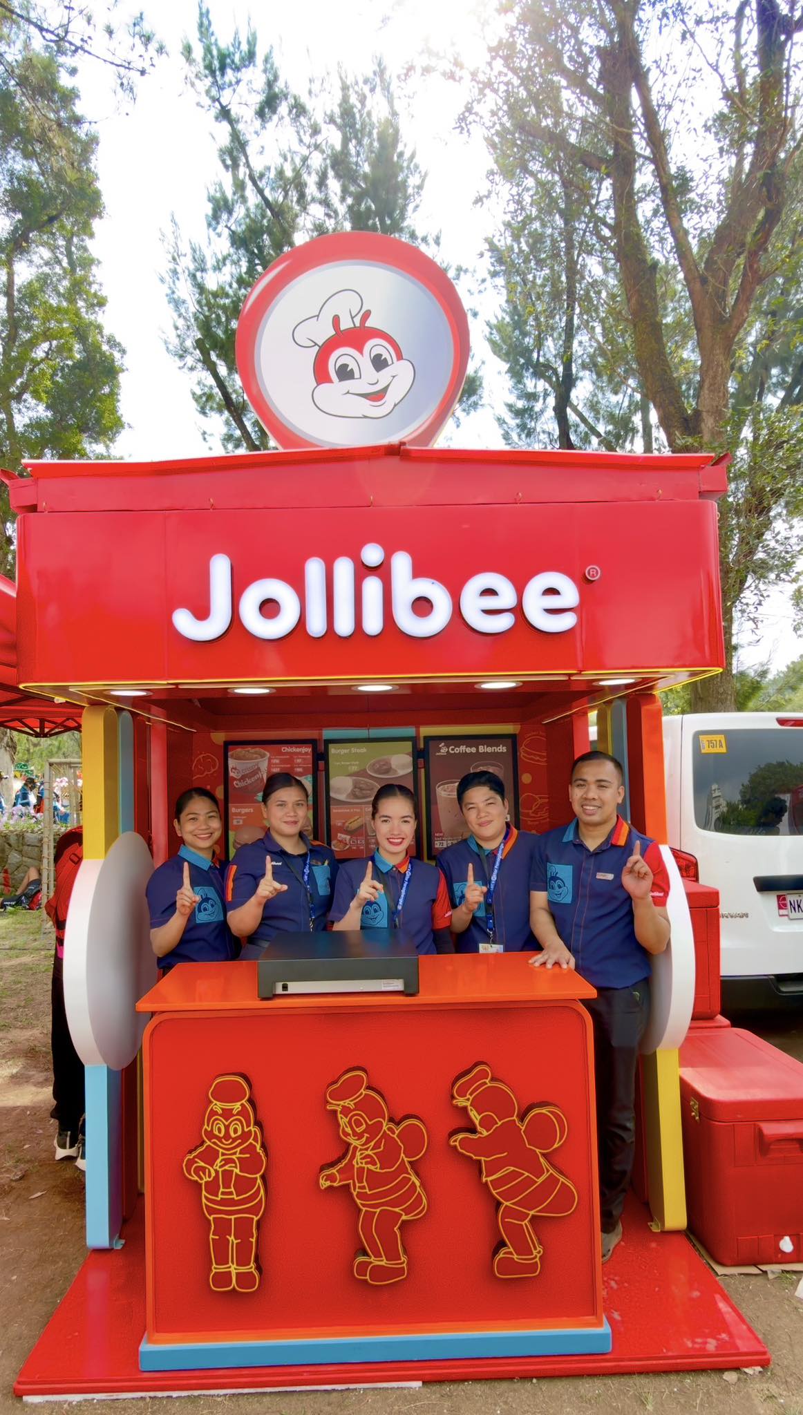 Jollibee - The Macalintal Family and Jollibee enjoy a rugged ride on a ...