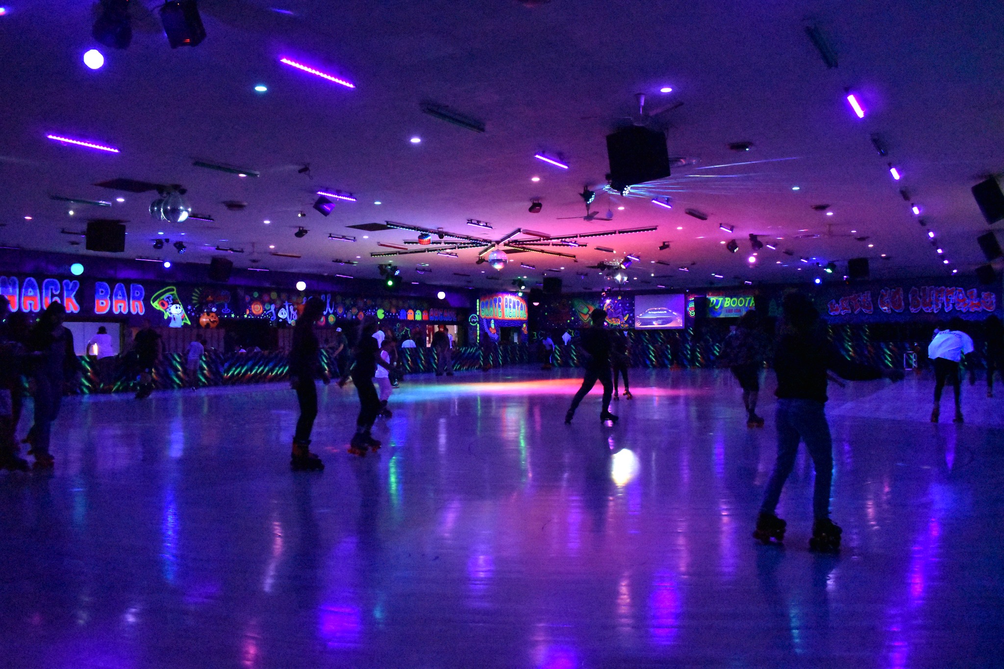 Rainbow Rink Skating & Entertainment Center | North Tonawanda NY