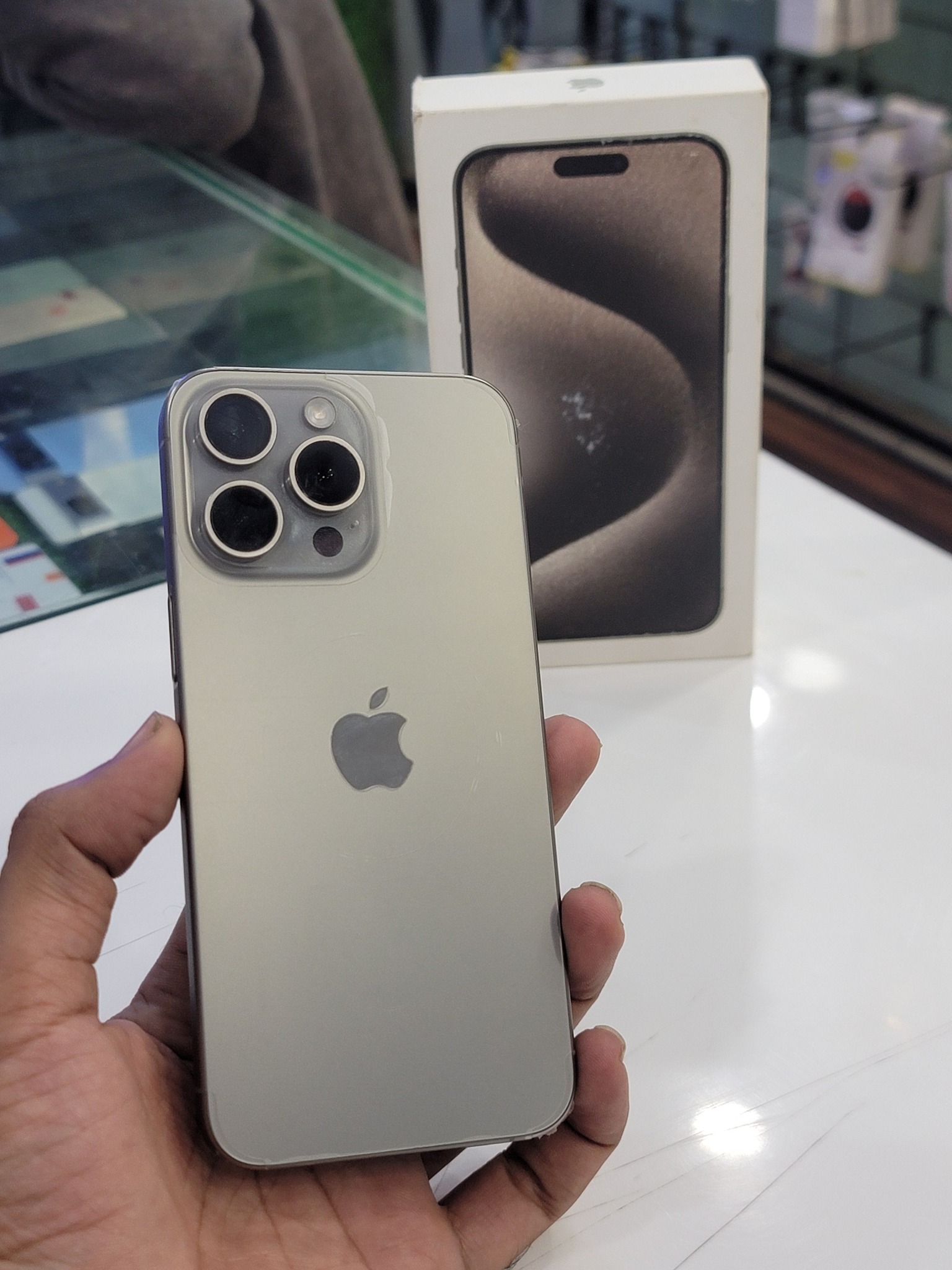 Apple iPhone 15 Pro Max 256GB With Box Non PTA Factory Unlockd 