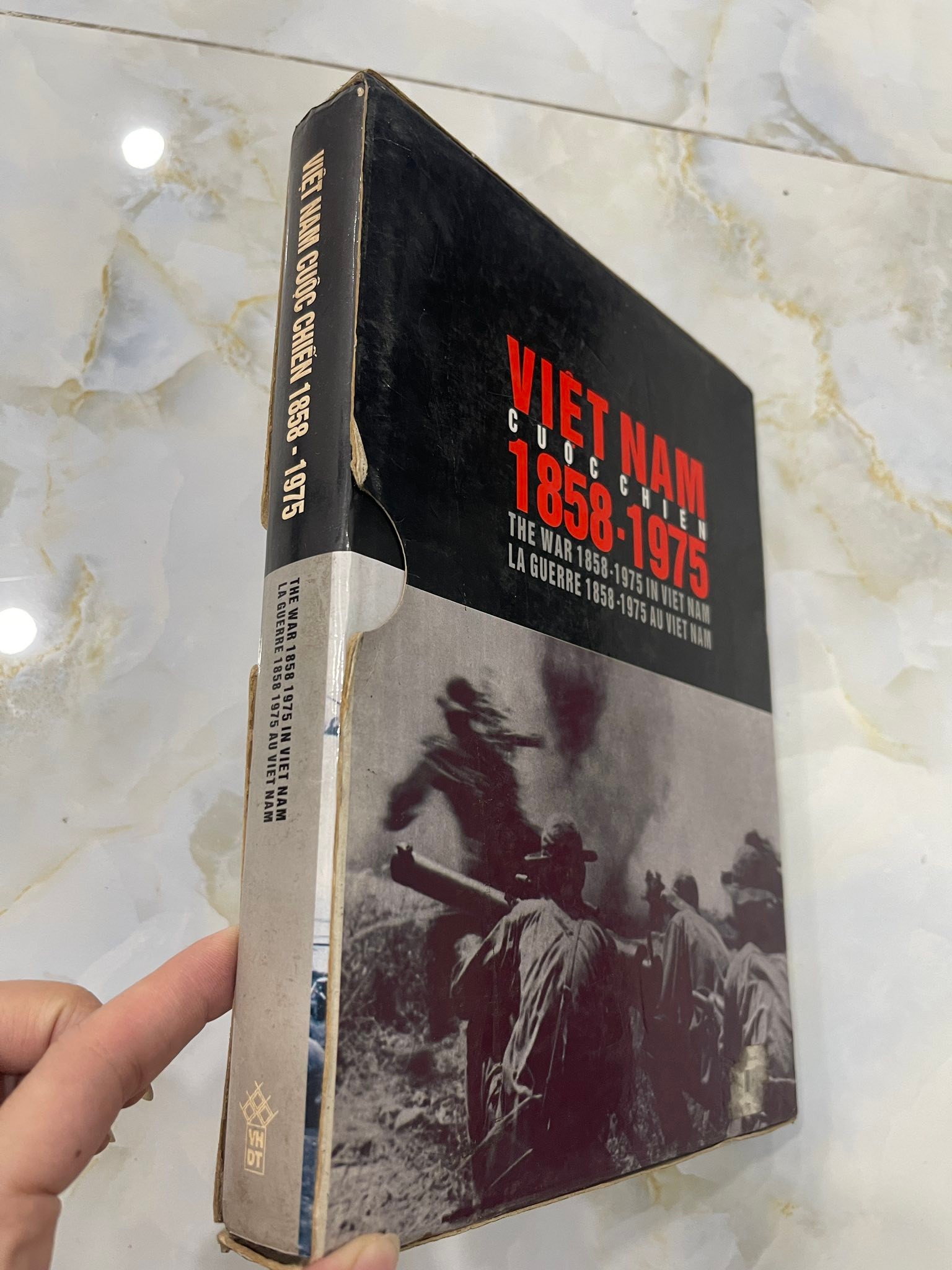 Việt Nam cuộc chiến 1858 - 1975 Sách có hộp, ruột đẹp 1 triệu