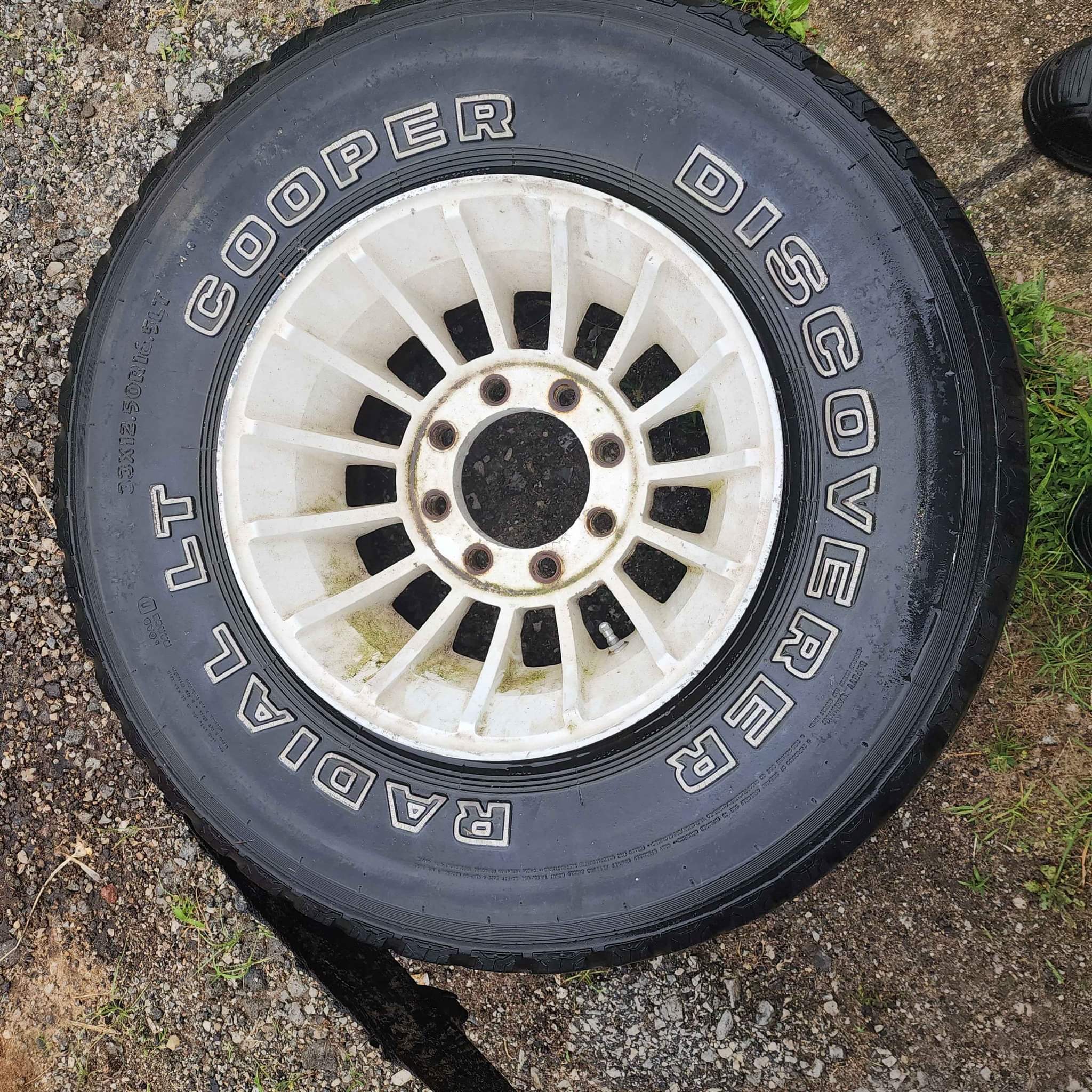 8 lug ford chevy dodge alumn hurricane rims 16.5 by 11 - Car Wheels ...