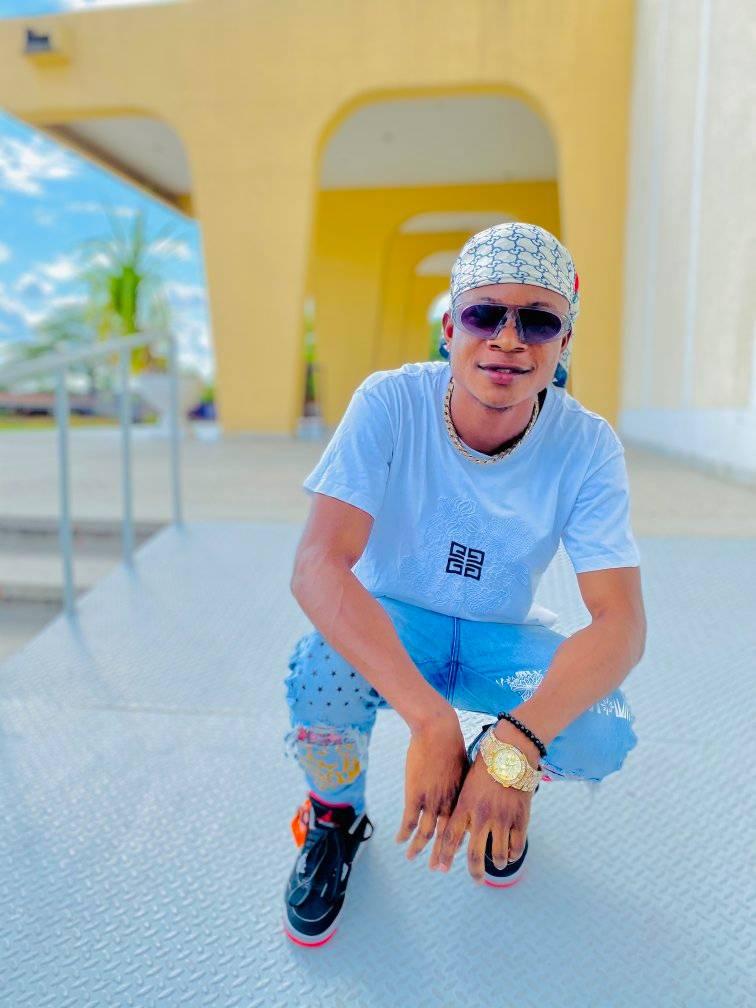 El Profa Reagan rigo star