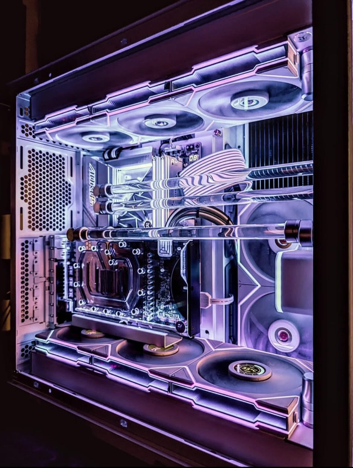 RTX 5090 | Ryzen 7 9800X3D 🔥 Check out this system by @u