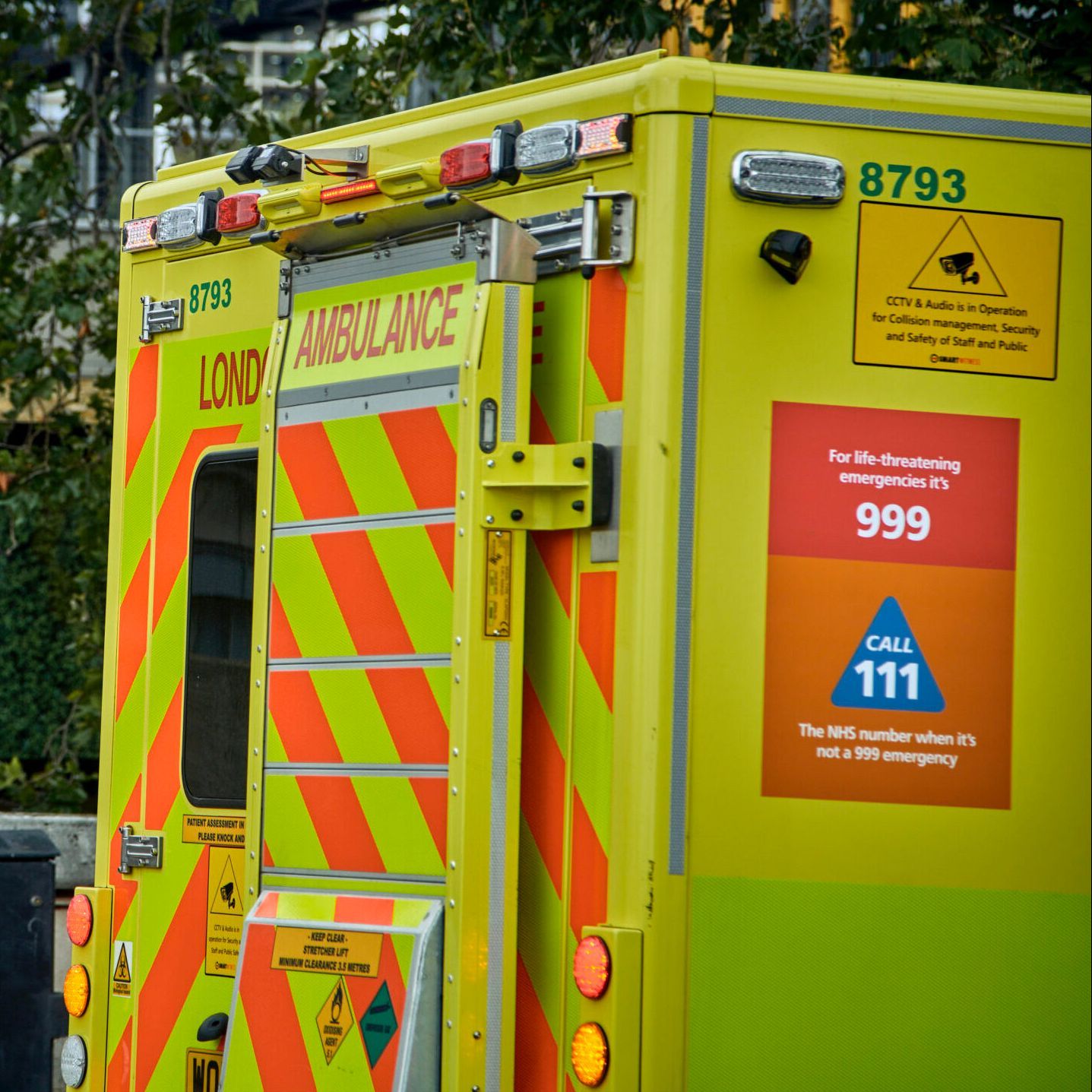 London - *Please share* Our 999 control room and ambulance crews are ...