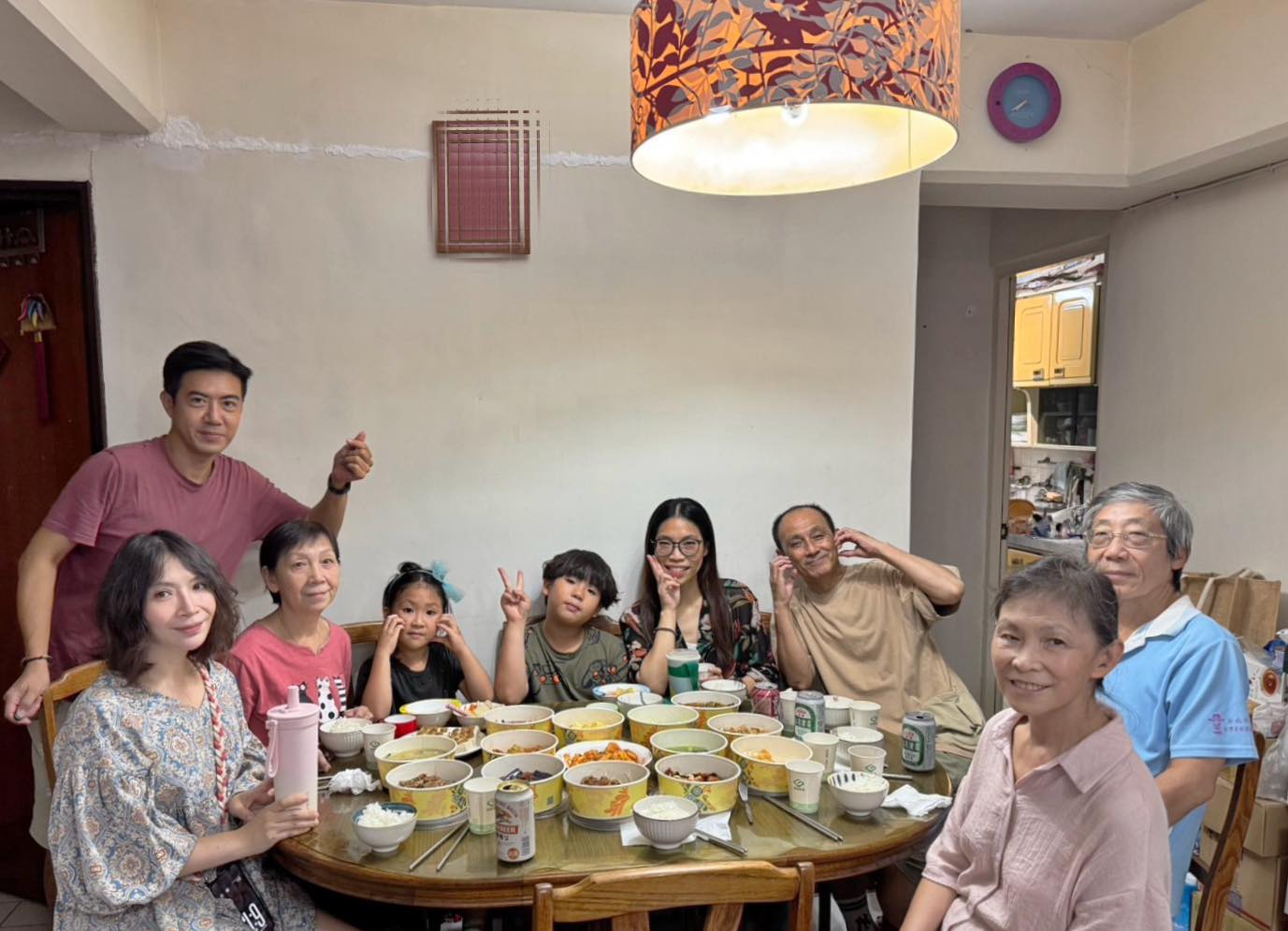 Aiko愛可。愛生活 - 回台灣後舅公也忙，好不容易終於約到時間回來吃飯！結果舅公是偷溜出來的，吃完還回去代班😆 | Facebook