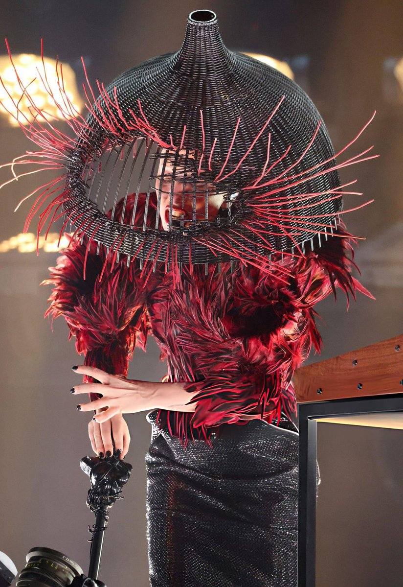 LadyGaga in an archival Alexander #McQueen look from the Fall 2009