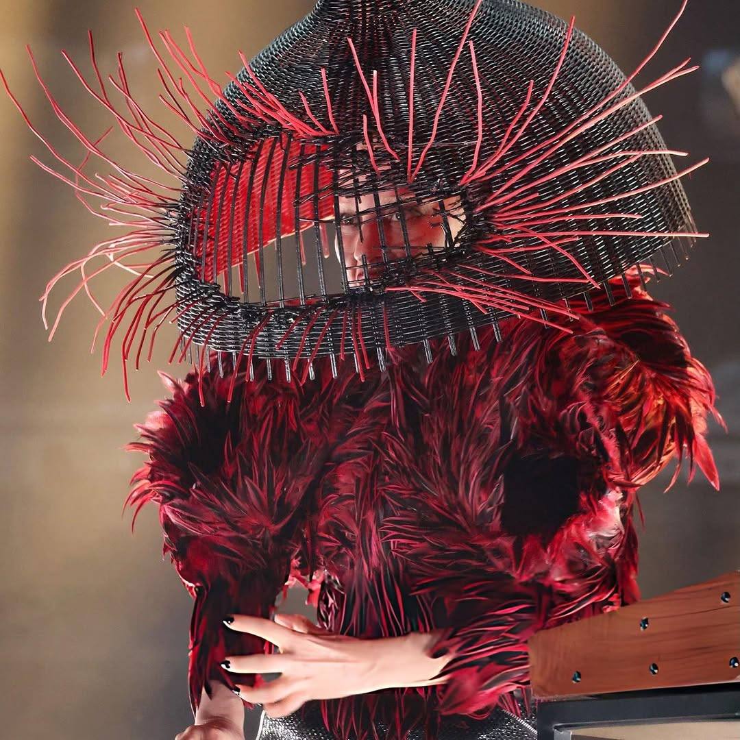 LadyGaga in an archival Alexander #McQueen look from the Fall 2009
