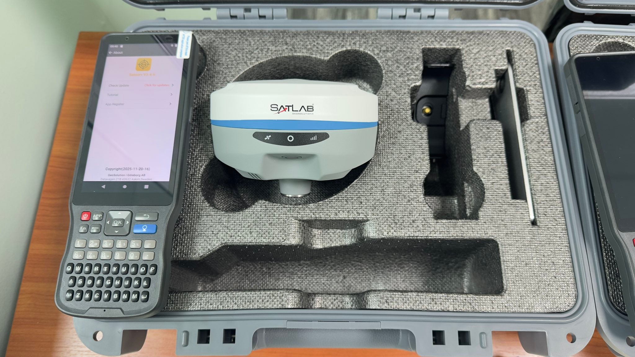 Satlab - 📡 GNSS SL900 เครื่องหาค่าพิกัดด้วยดาวเทียมแบบ GNSS (Global ...