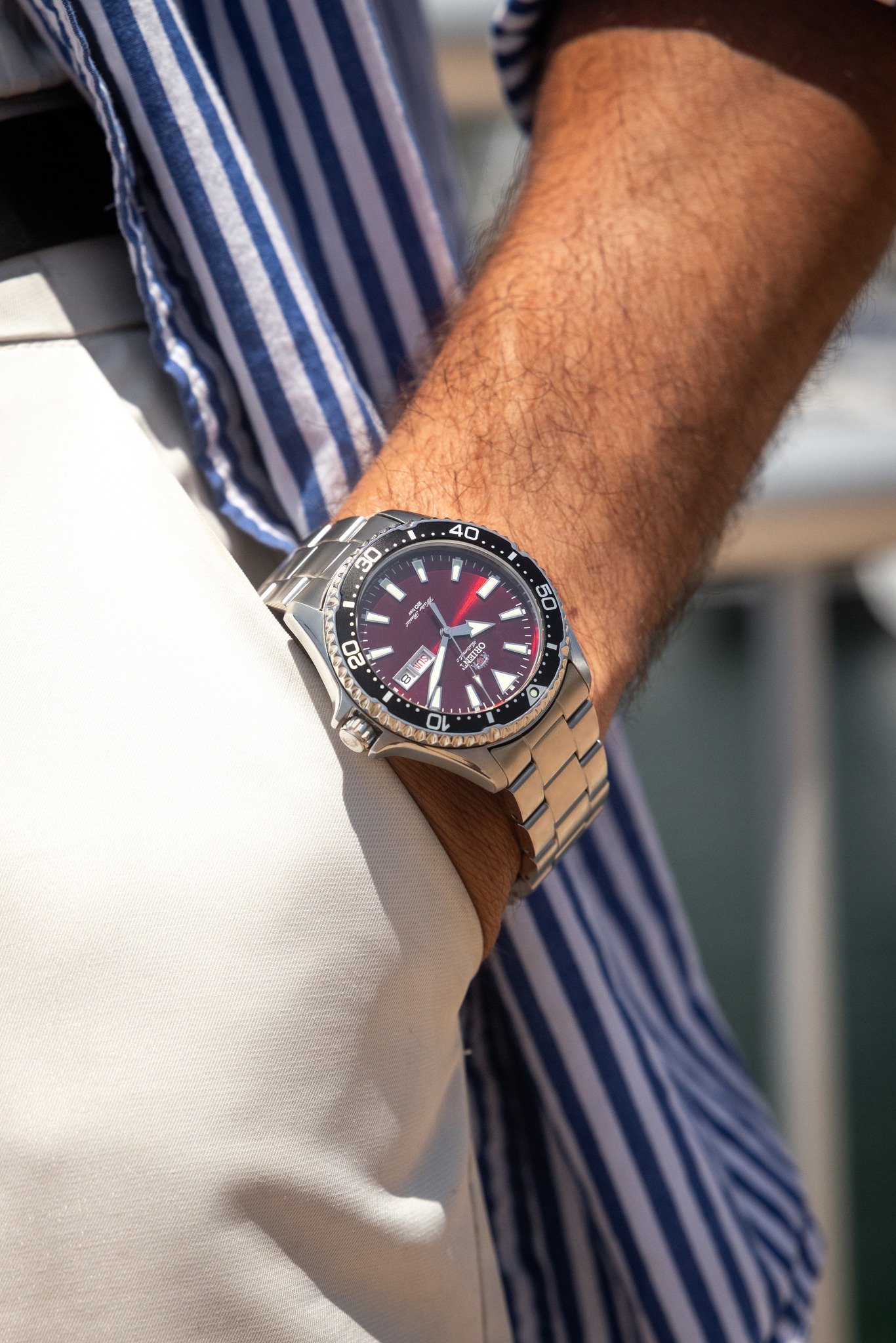 Orient watch Kamasu RA-AA0003R39B with burgundy to ruby color