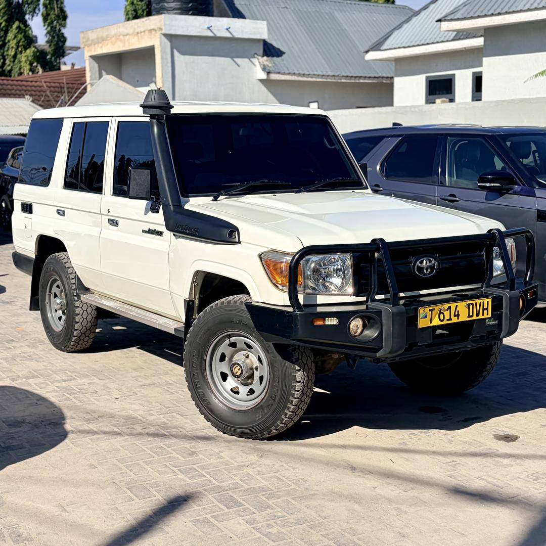PRICE MILLION 120 TSH Hotline/0688-148054,(WhatsApp & Call) TOYOTA