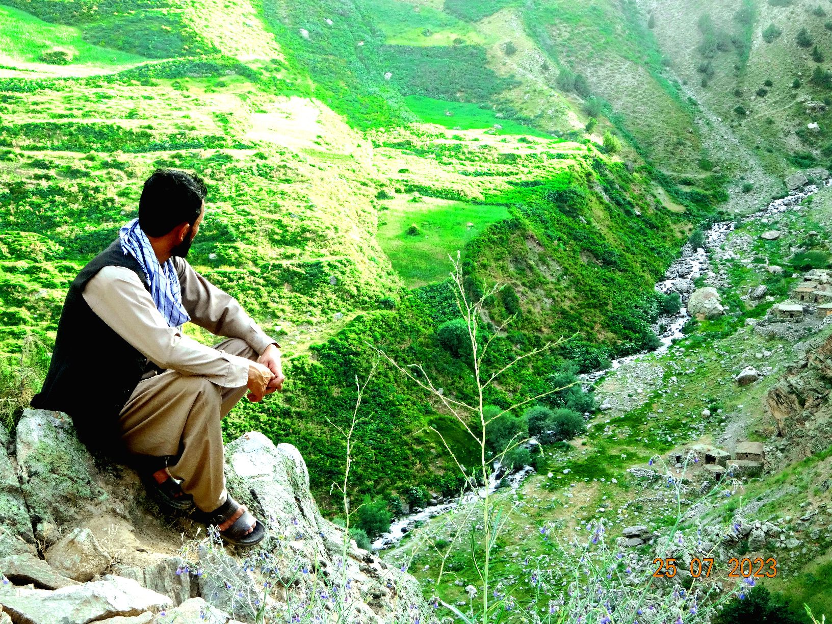 Anis tajik انیس تاجیک