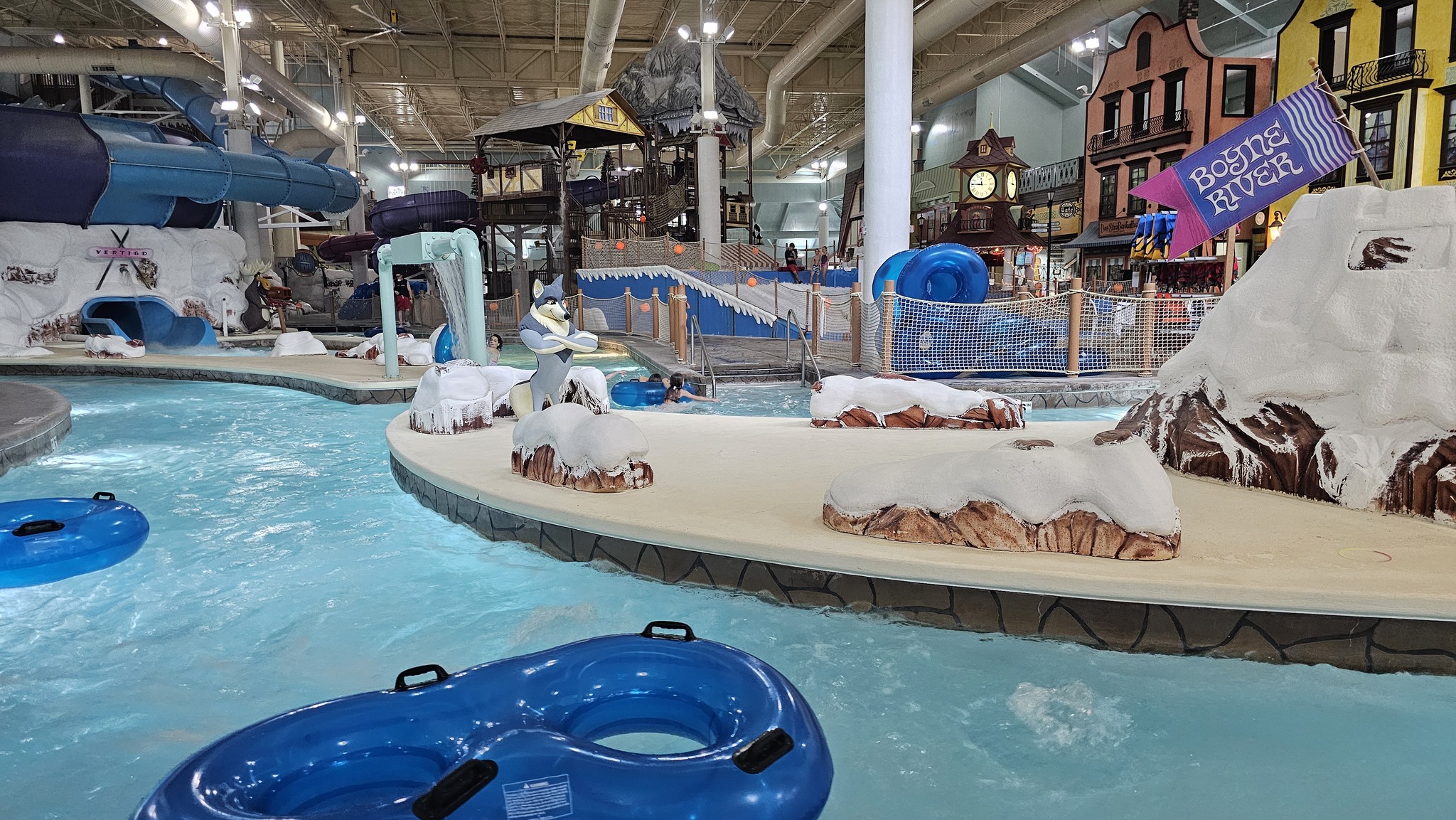 💦 Spring Break Idea - Stay at a Water... - Grand Rapids Kids | Facebook