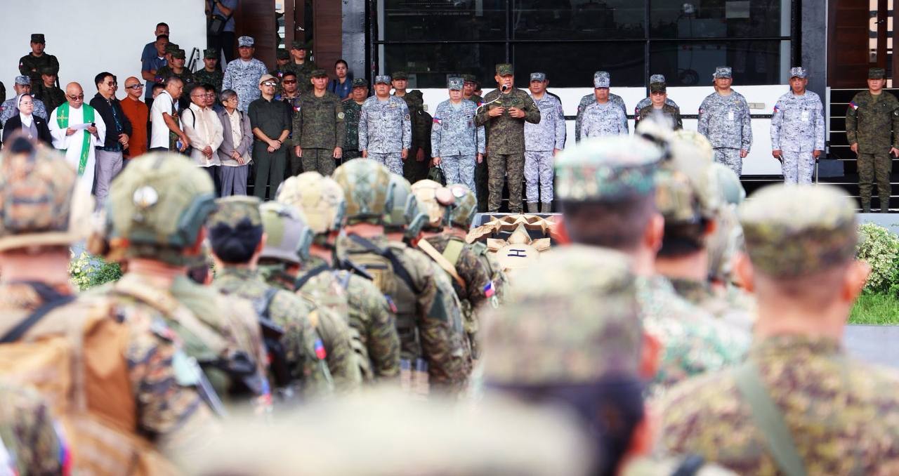 Rappler - The Armed Forces of the Philippines renews its oath to remain ...