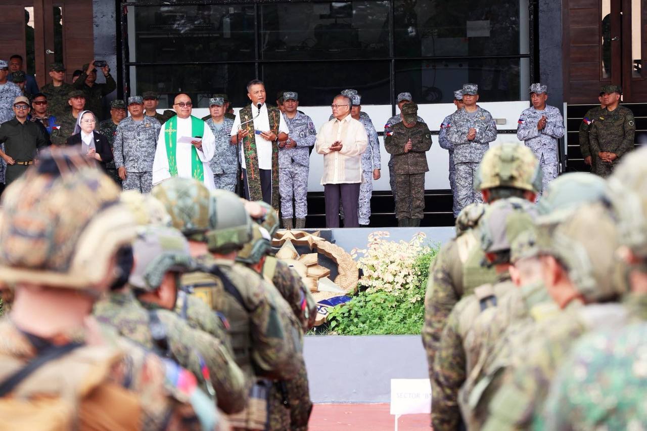 Rappler - The Armed Forces of the Philippines renews its oath to remain ...