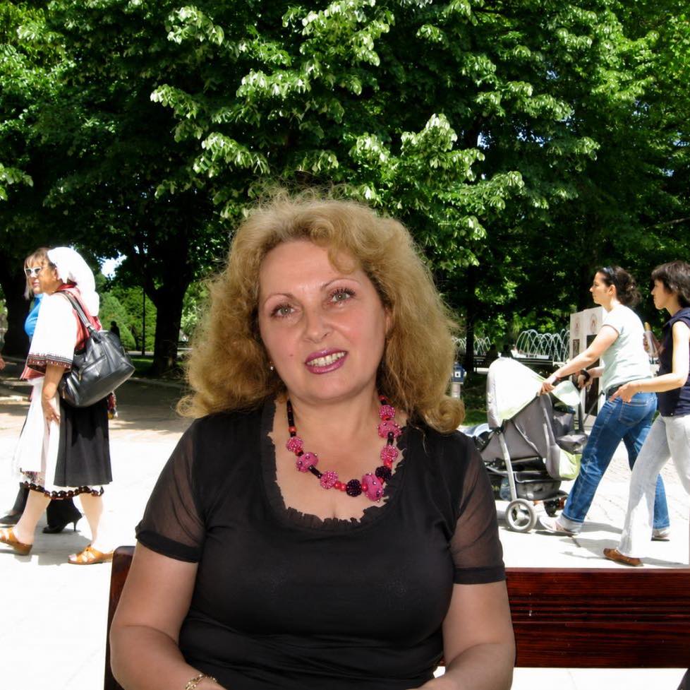 French artist Marie Paccou merges drawing and motion with her invention ...