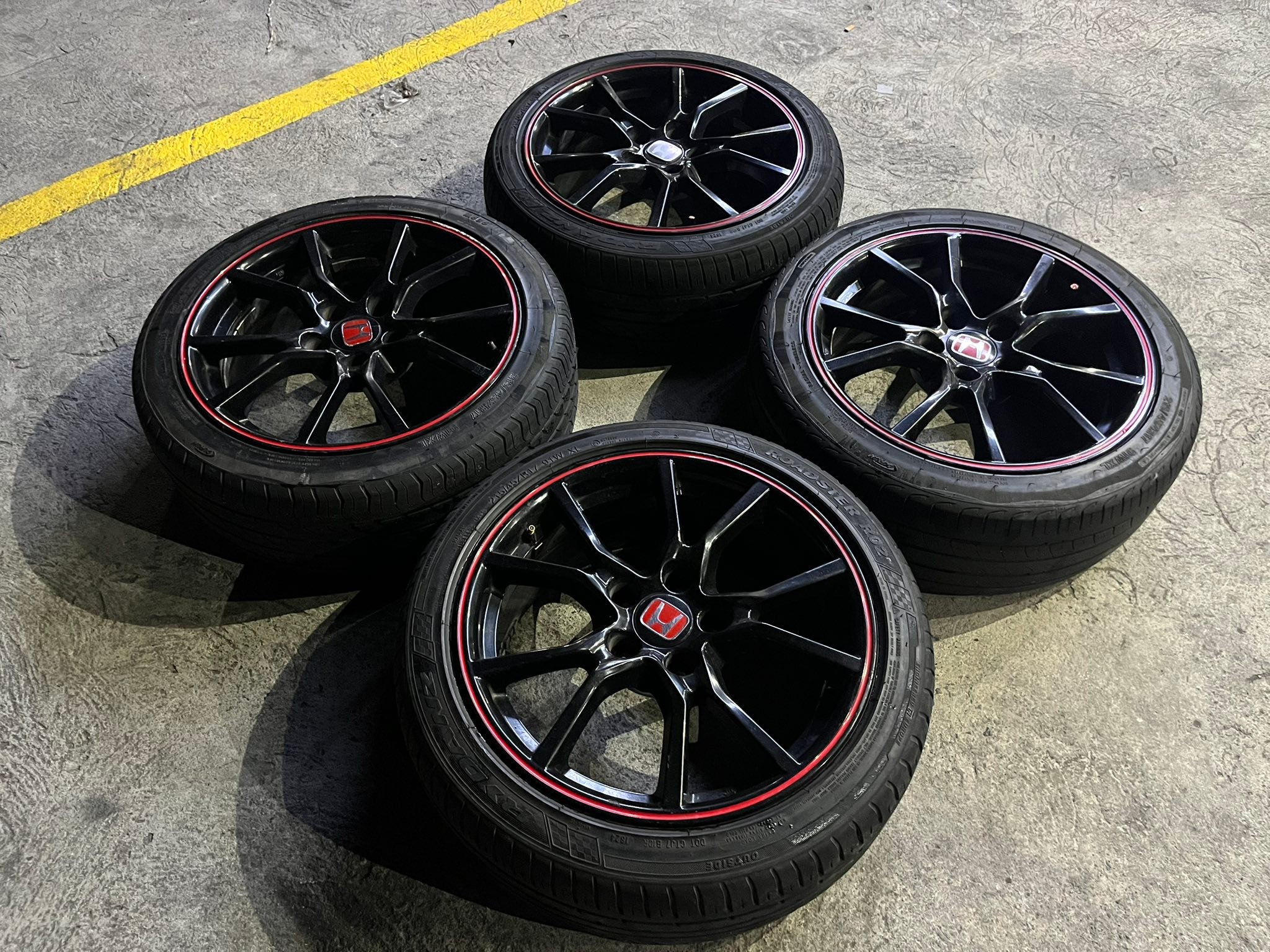 ? 15” Vorsteiner 687 mags 4 Holes pcd 100 with 195-65-15 Pirelli 