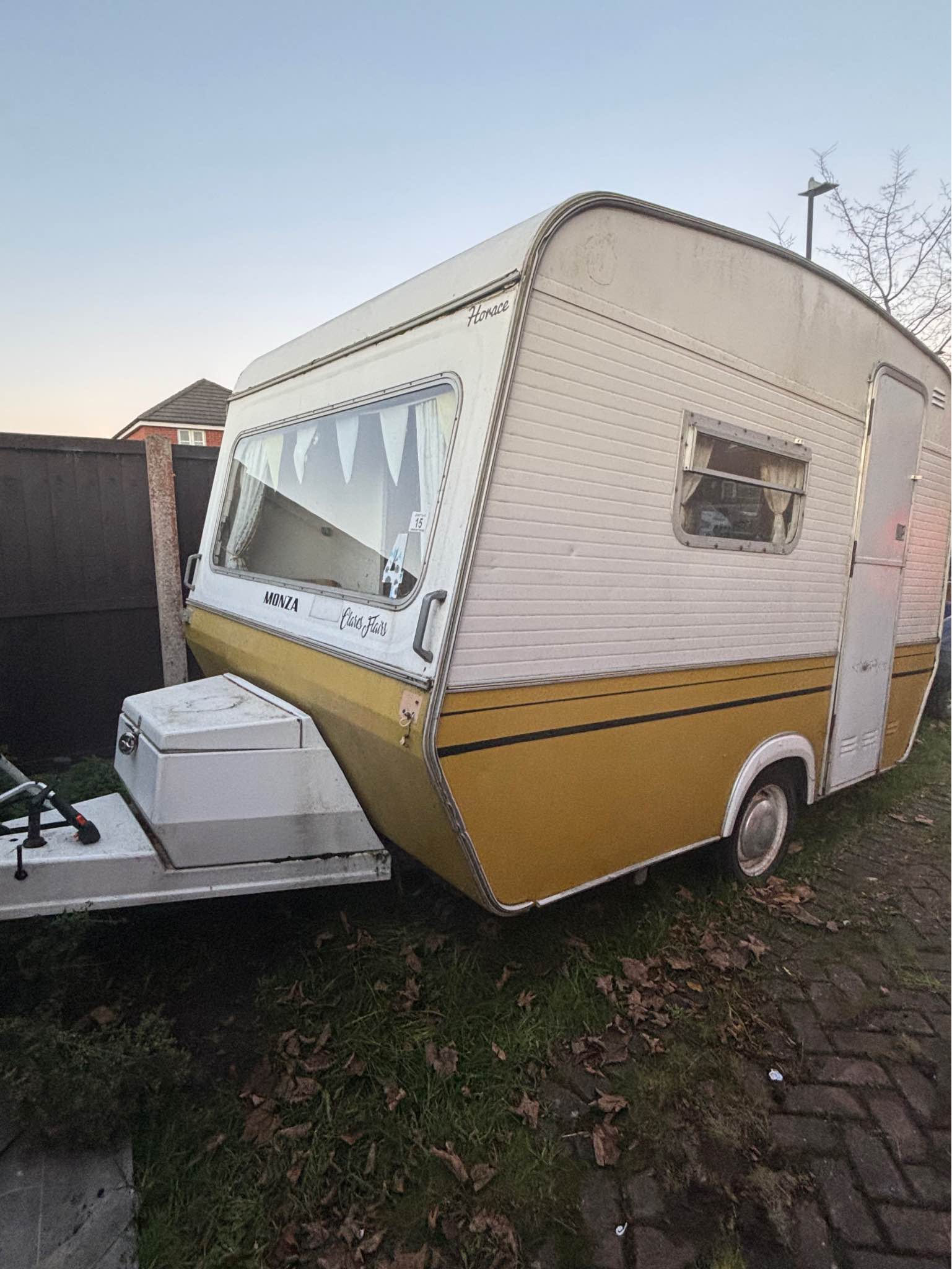 1975 VINTAGE MONZA CARAVAN 5 BERTH IDEAL PROJECT Ideal project