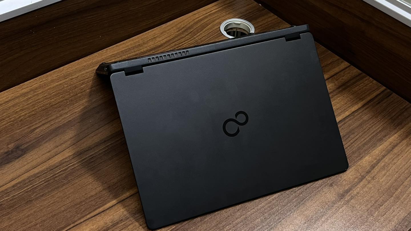 ✨ FUJITSU LIFEBOOK U7310/D — BUSINESS CLASS, BUILT FOR