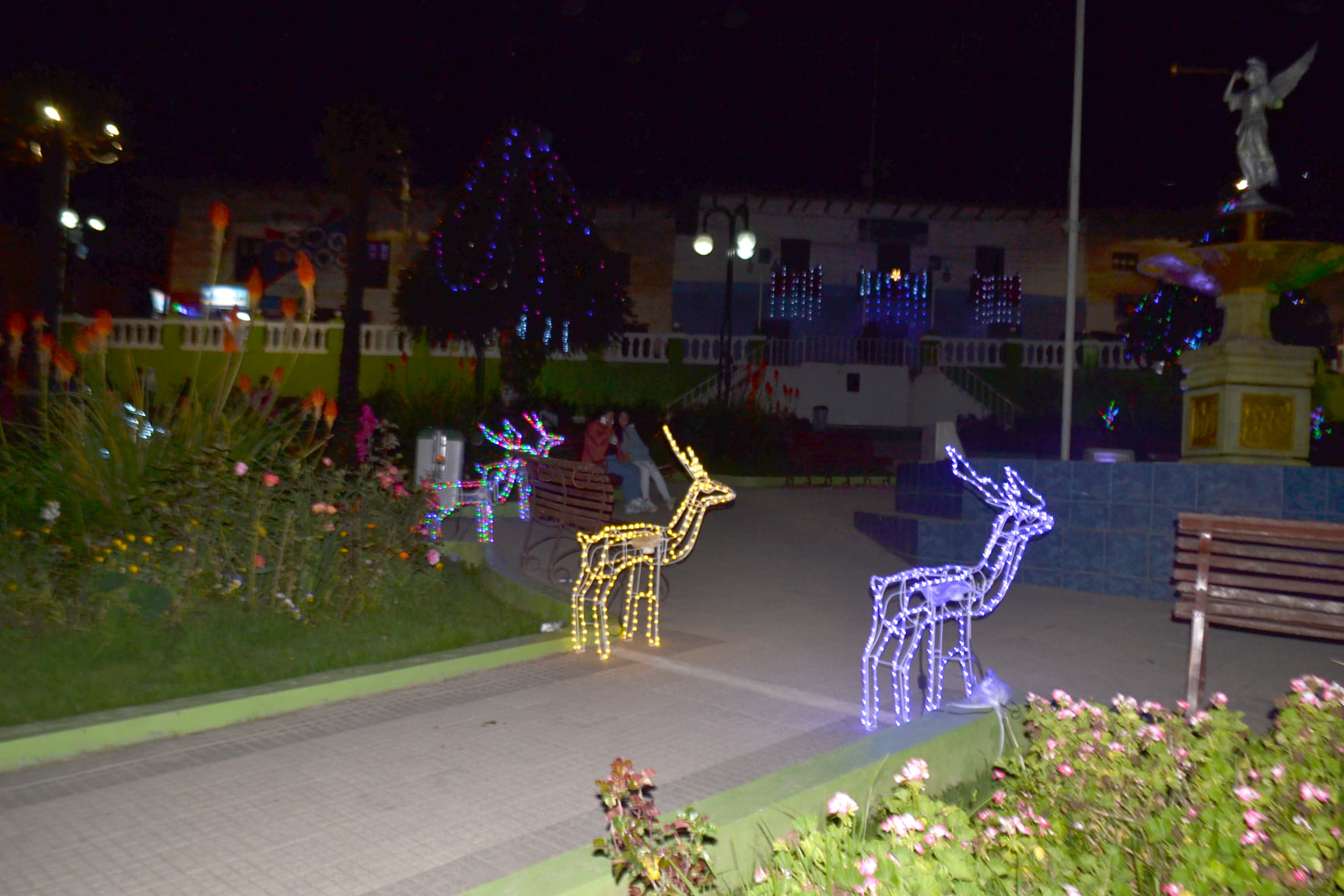 ¿Cómo se celebra la Navidad en... - Tradiciones Tayabambinas | Facebook