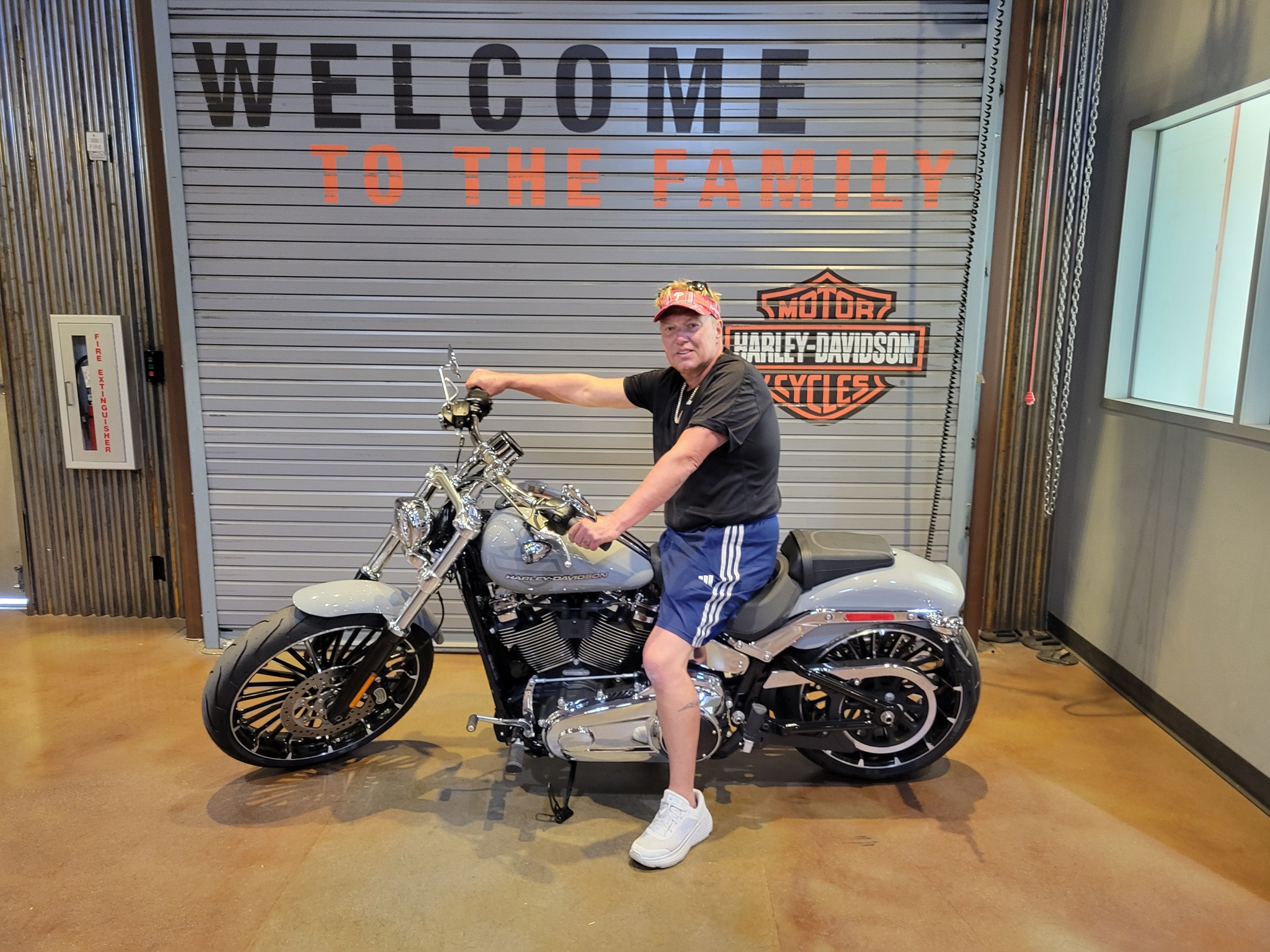Harley-Davidson - Billy traded his 2025 BMW for this beautiful