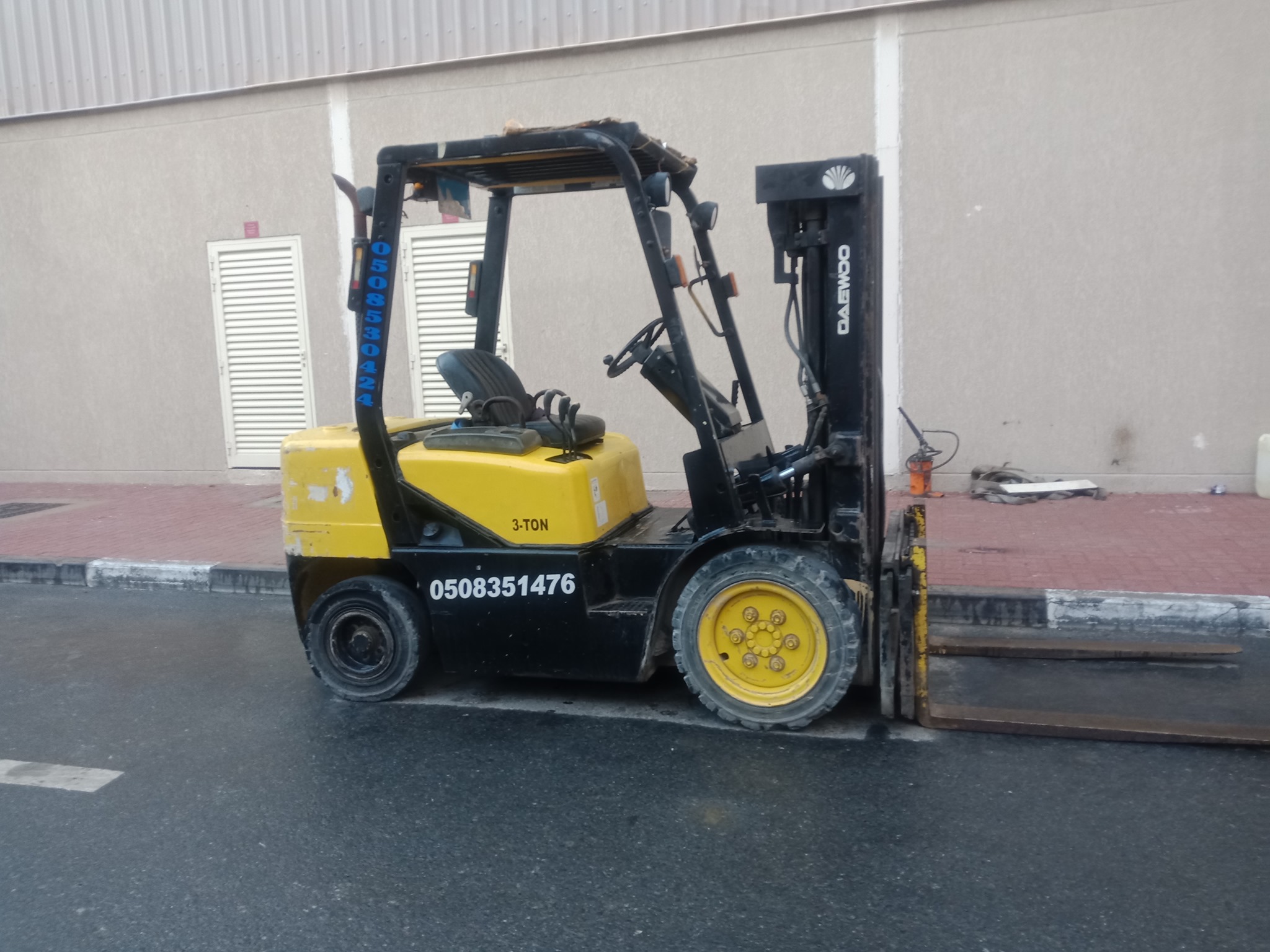 Muhammad asif loading and lifting equipment rental LLC | Dubai