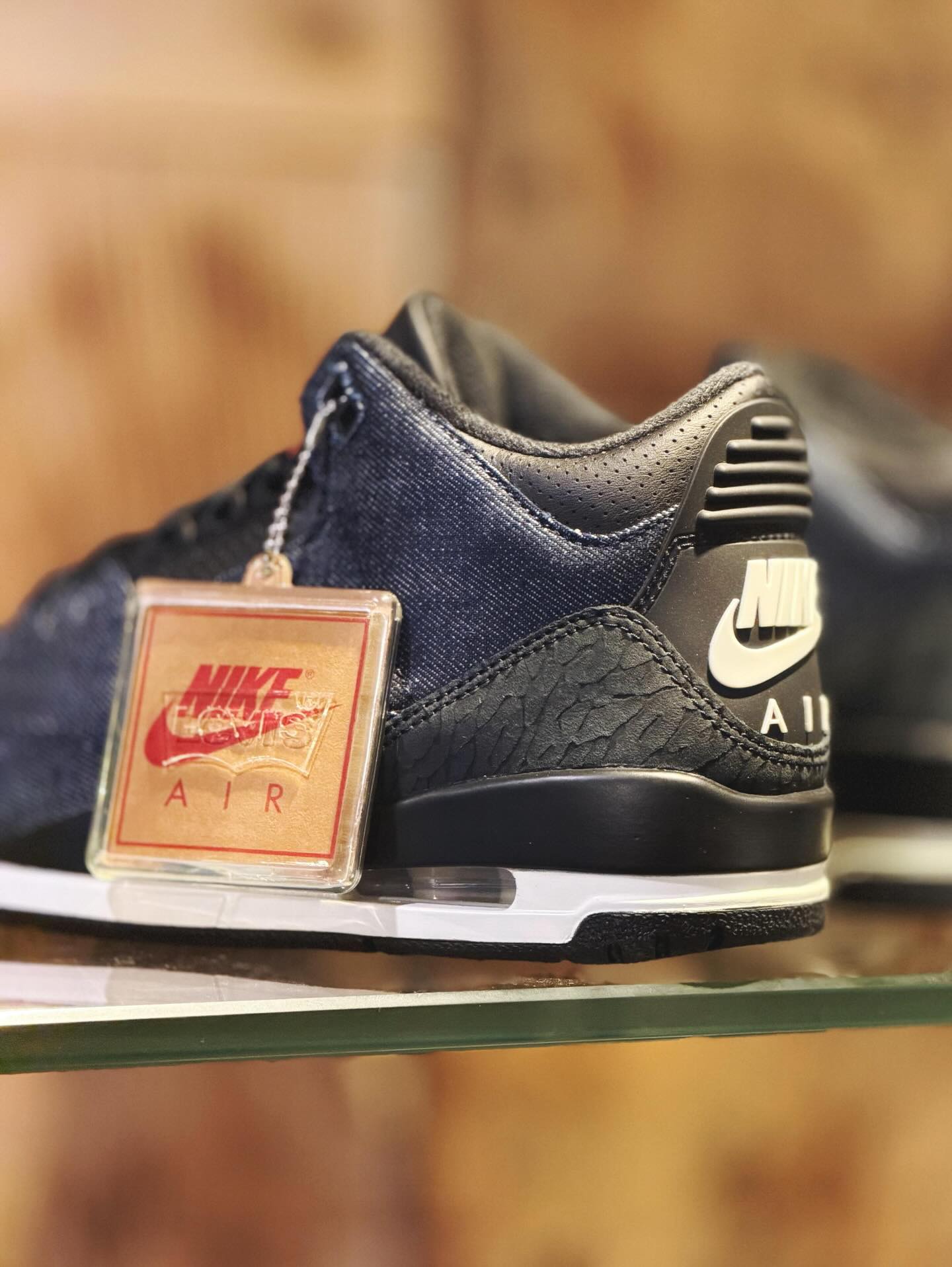 jumpman23 ? @levis - Air Jordan 3 X Levi