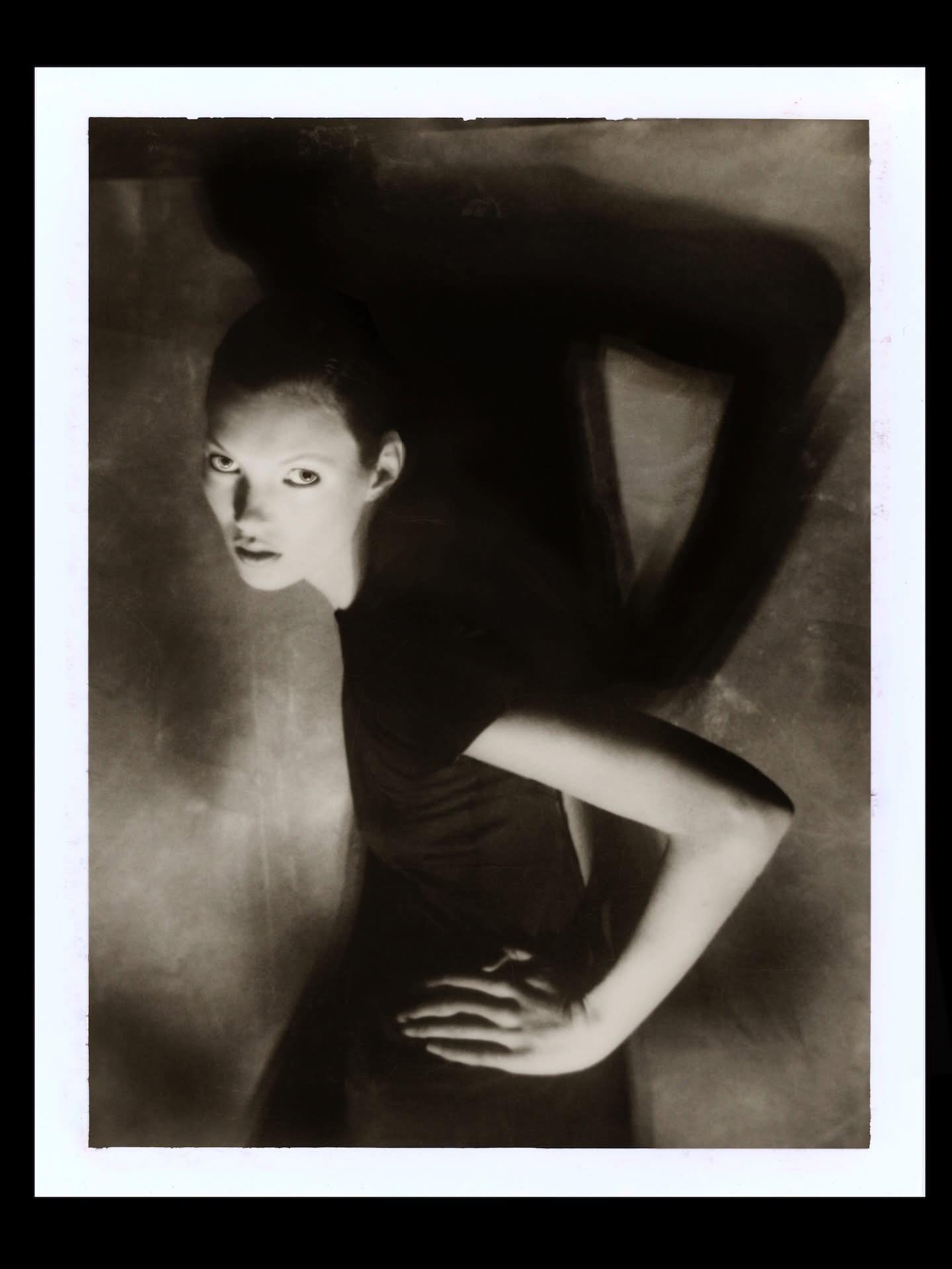 Kate Moss 表紙‼️ PHOTO N° 307 1993年 Kate Moss Covers Through the