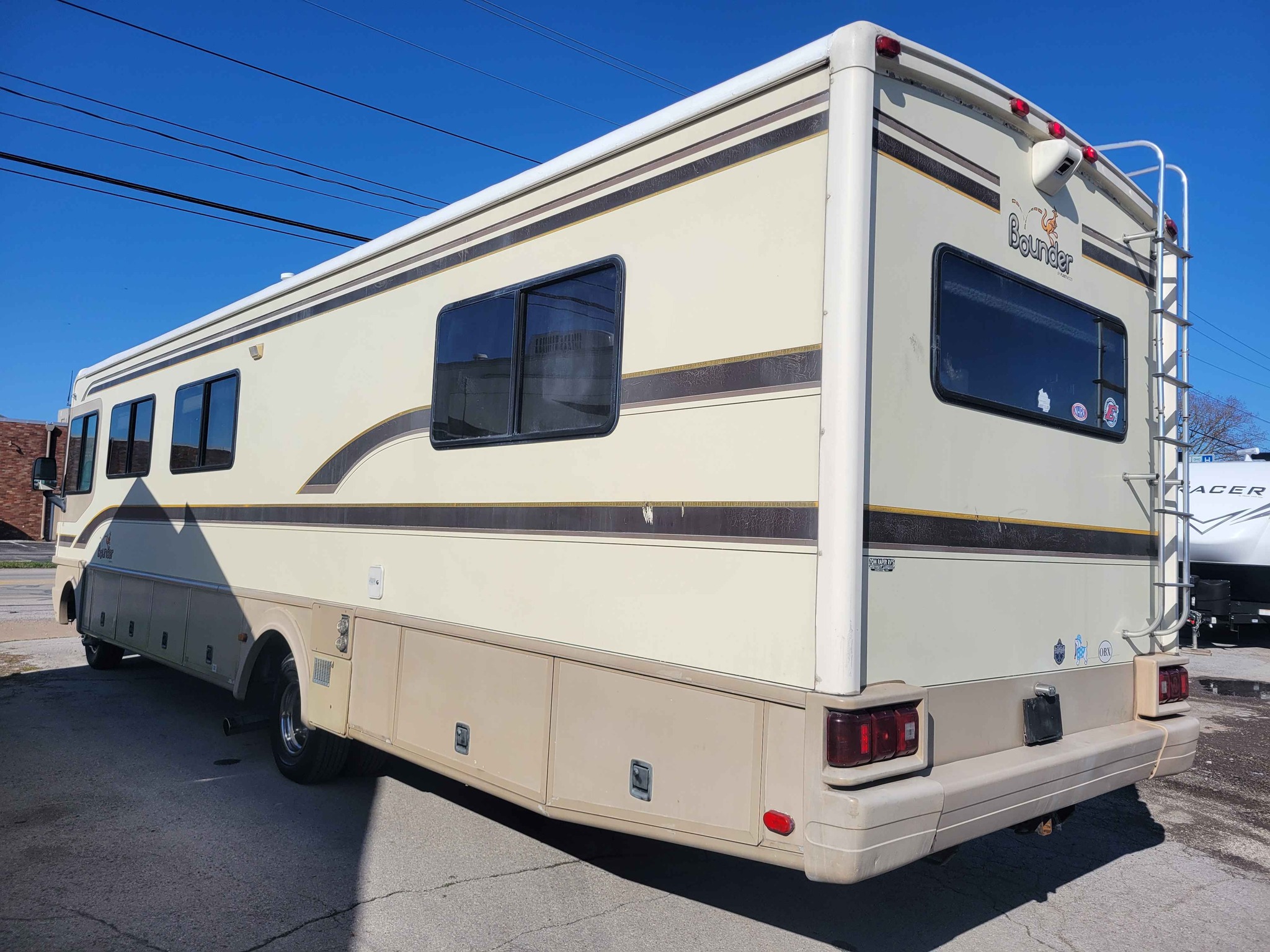 1997 FLEETWOOD BOUNDER CLASS A MH Motorhome rv gas engine 54k mile ...