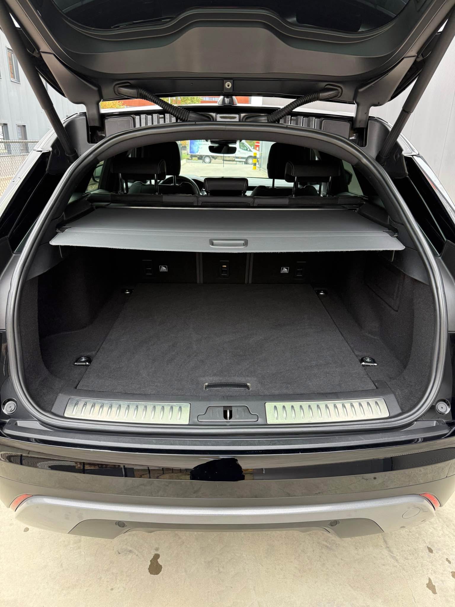 Range Rover Velar NIEUWE MOTOR DOOR OFFICIËLE DEALER - Cars & Trucks ...