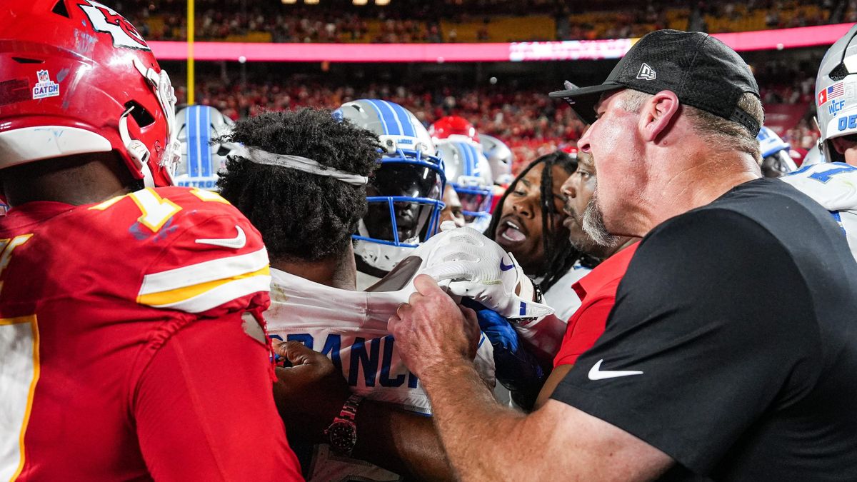For - Lions-Chiefs scuffle involving Brian Branch in 11 photos | See ...